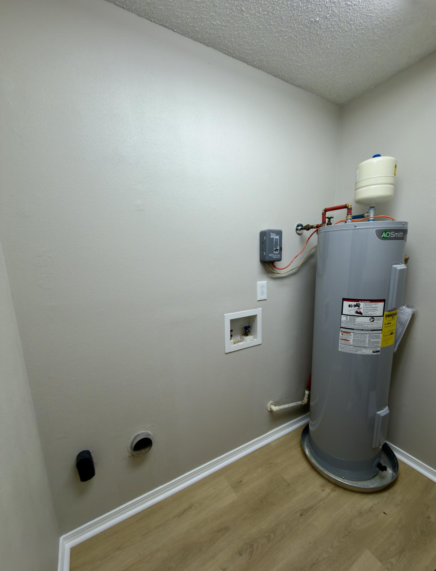 main property photo 11