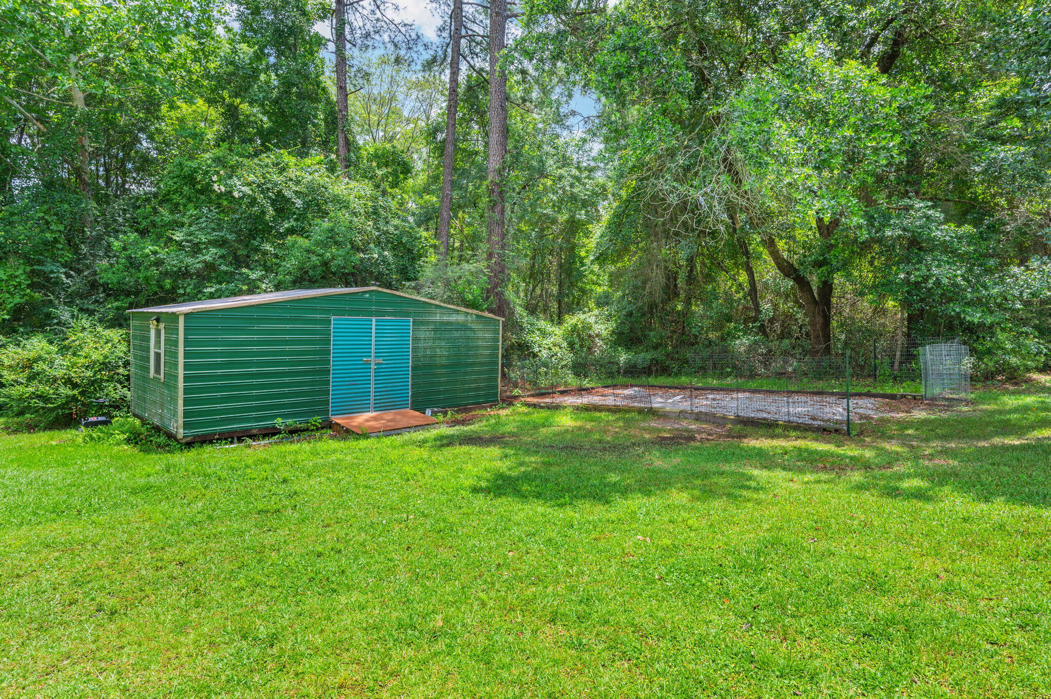 main property photo 44