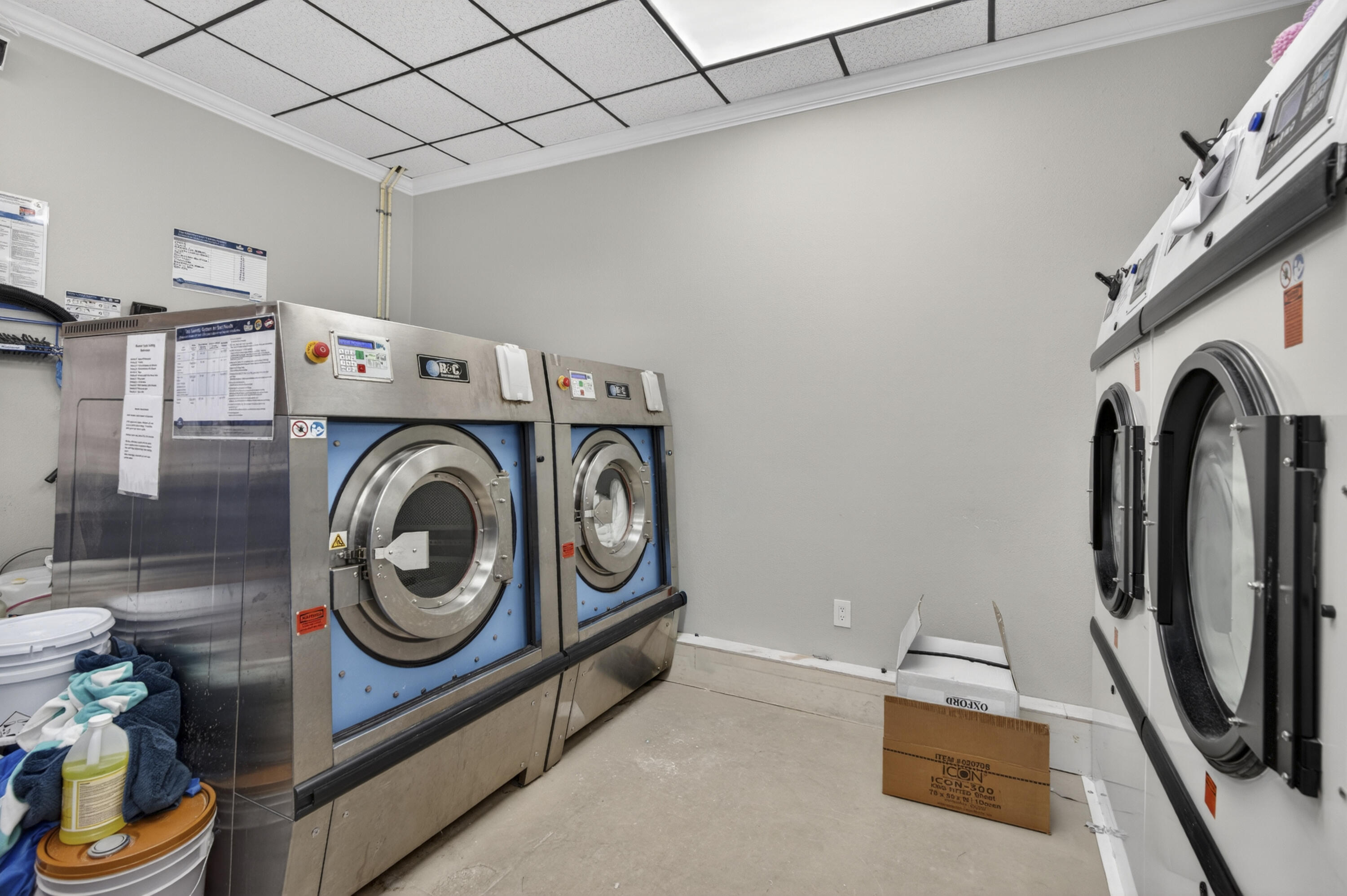 main property photo 8