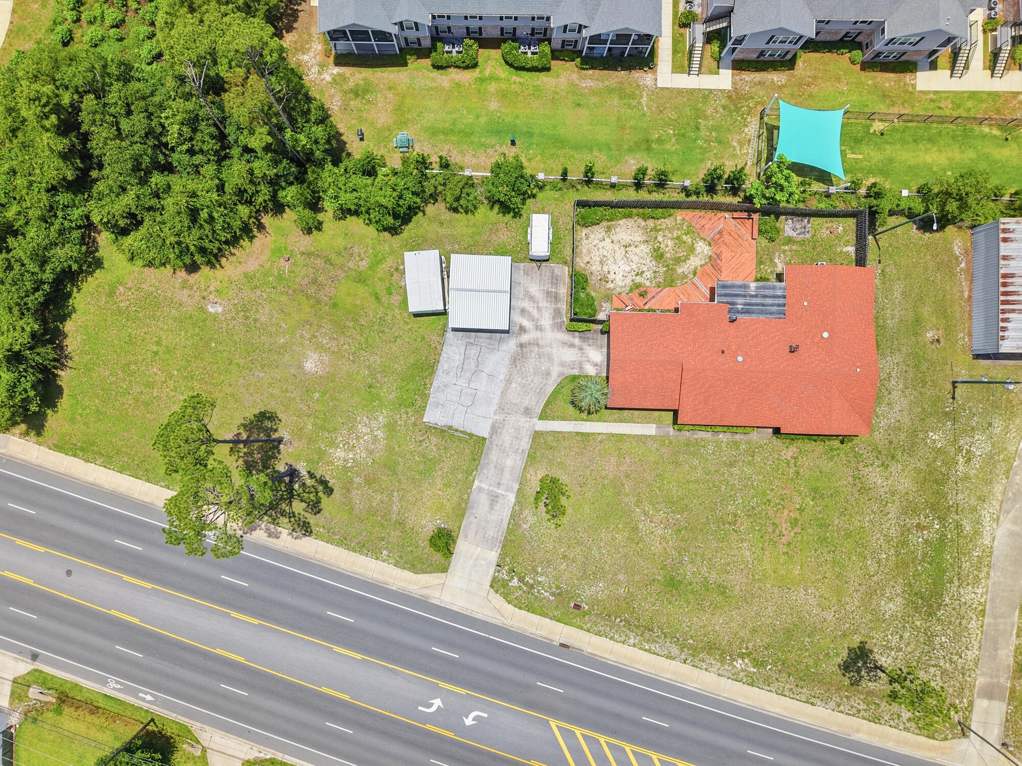 main property photo 12