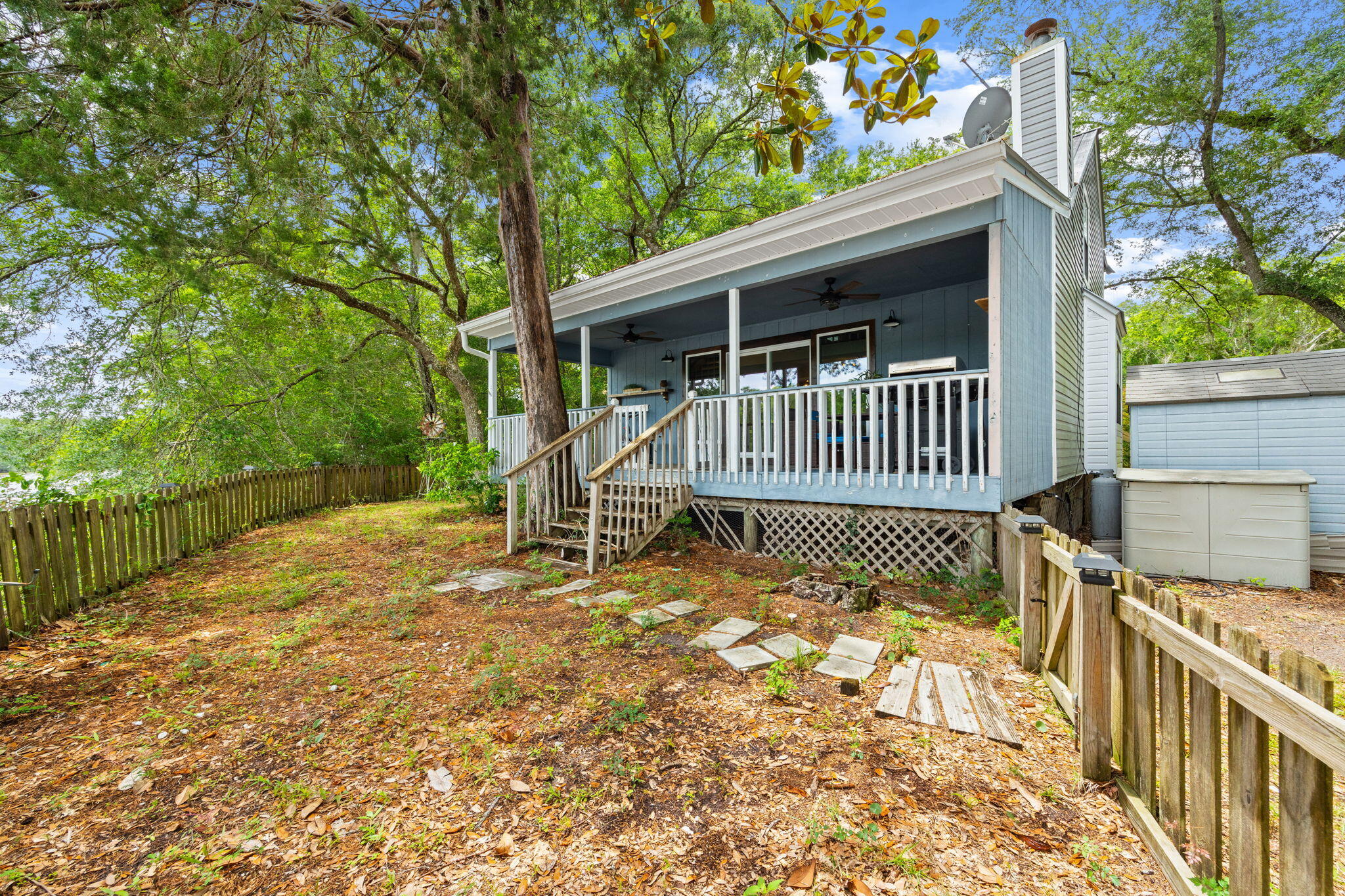 main property photo 40