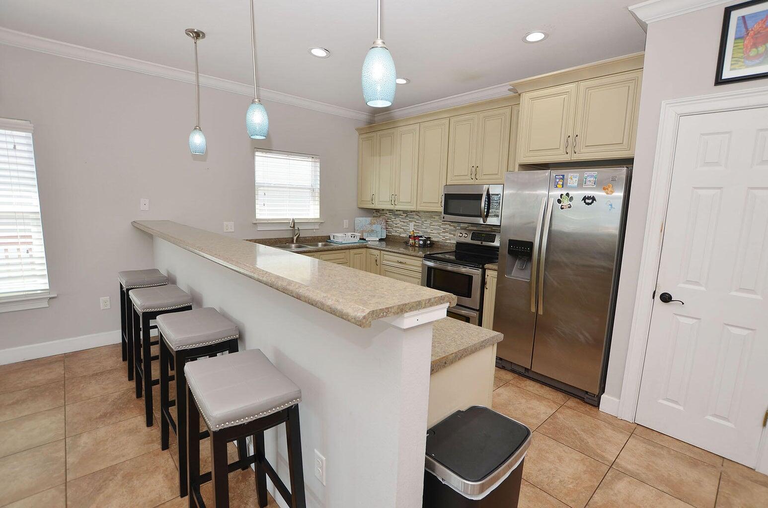 main property photo 9