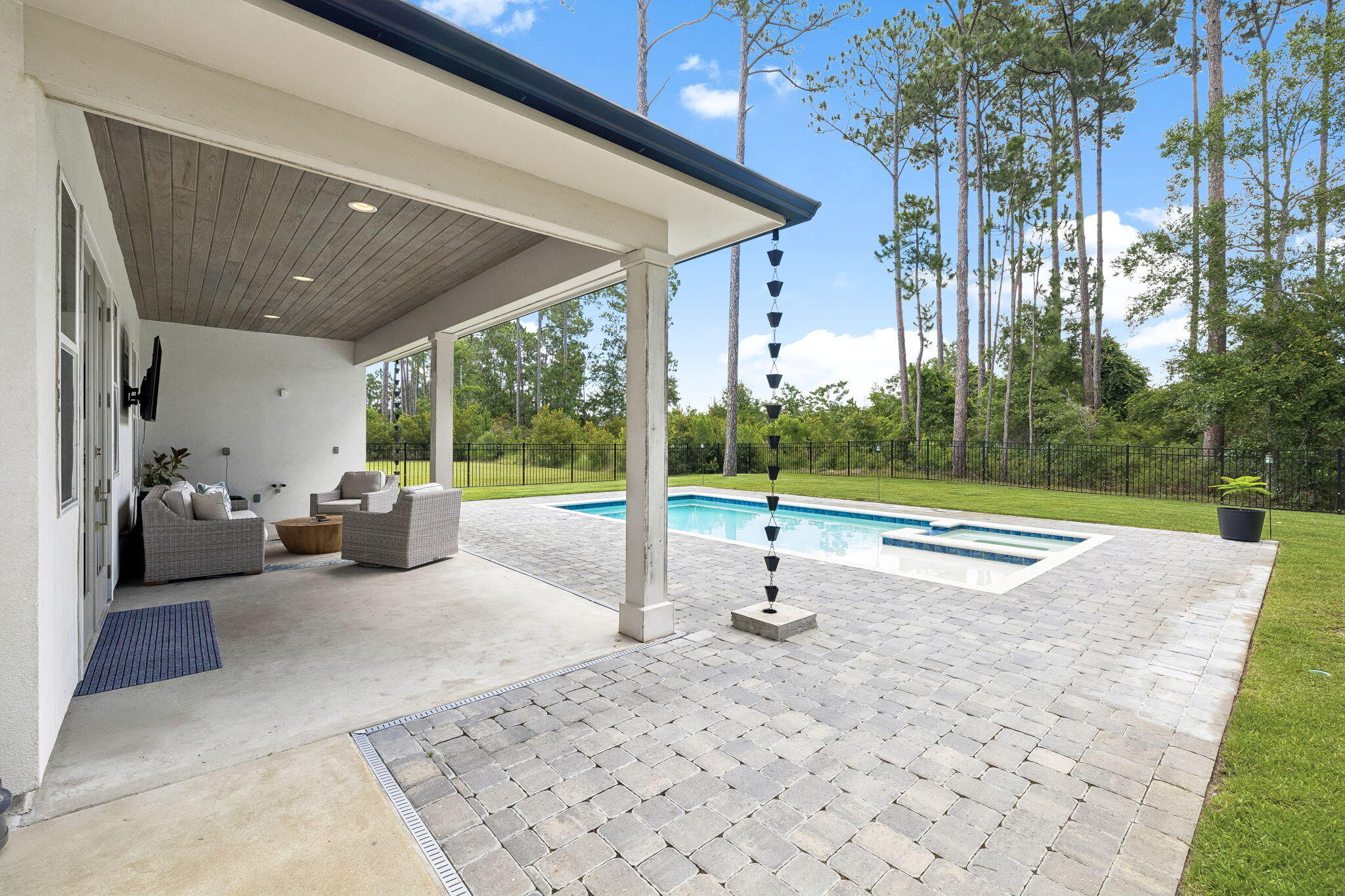 main property photo 57
