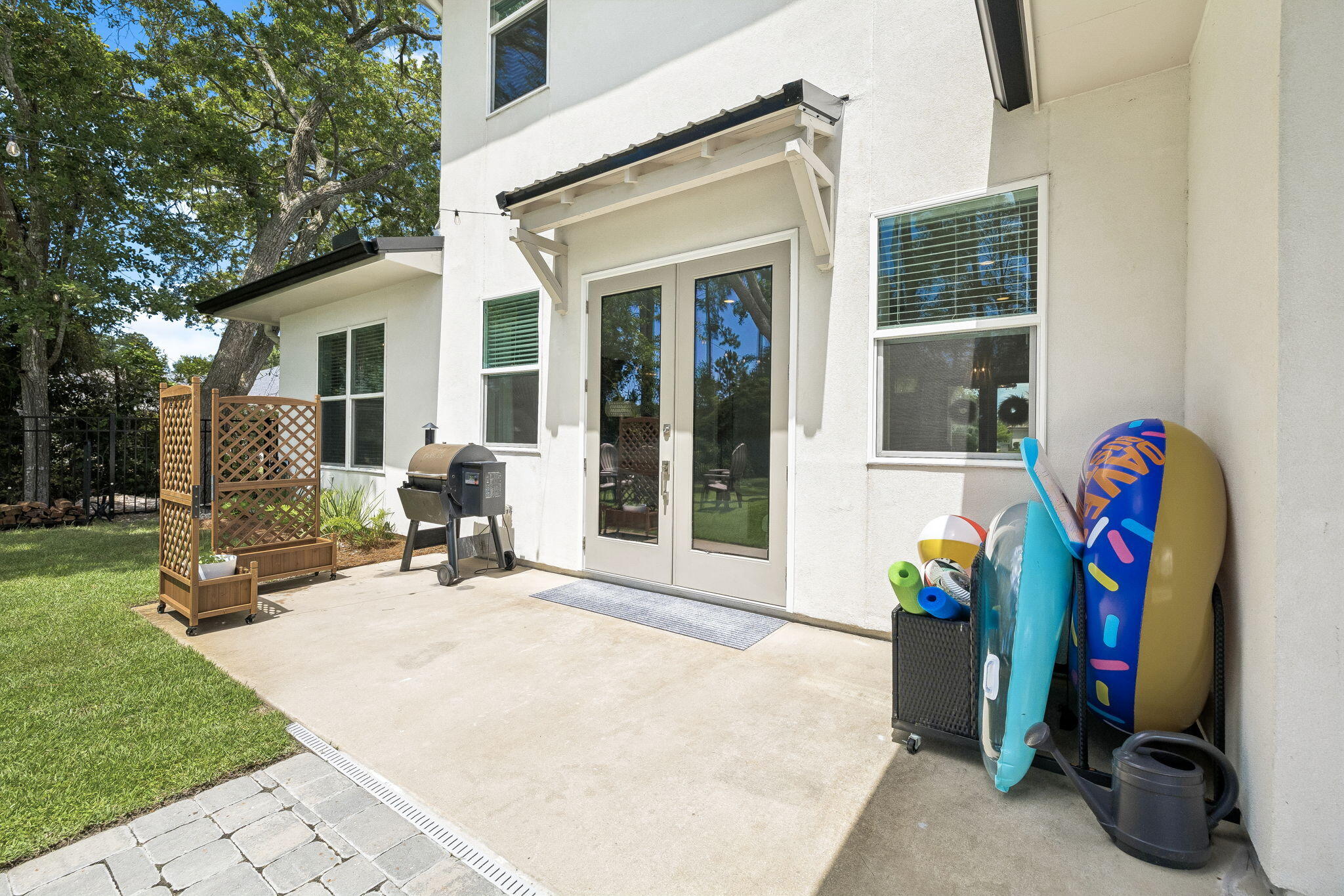 main property photo 67