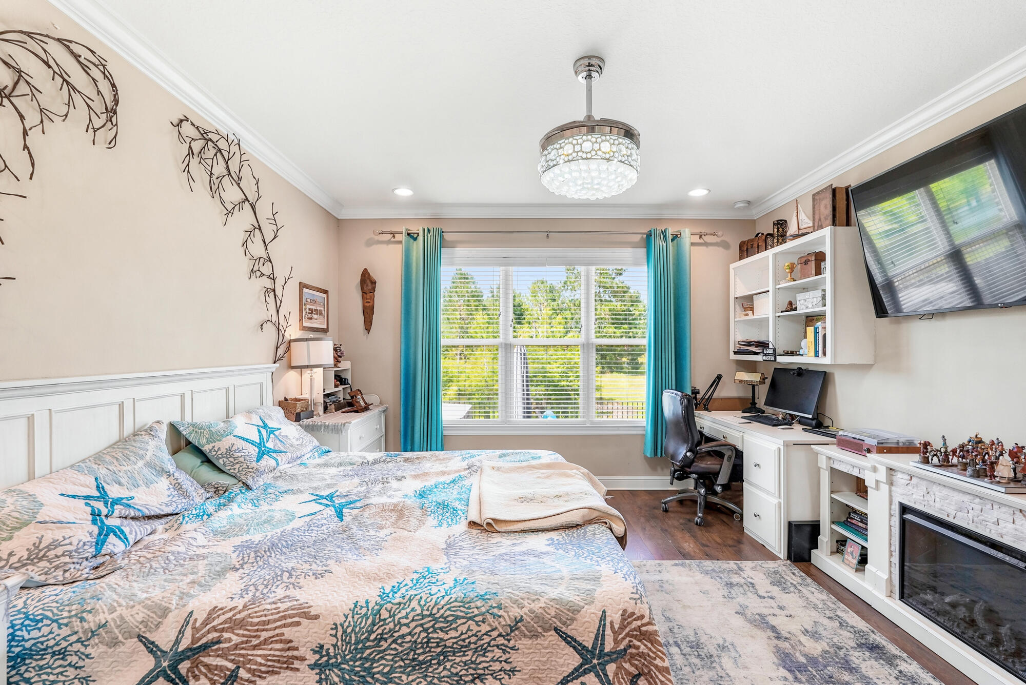 main property photo 29