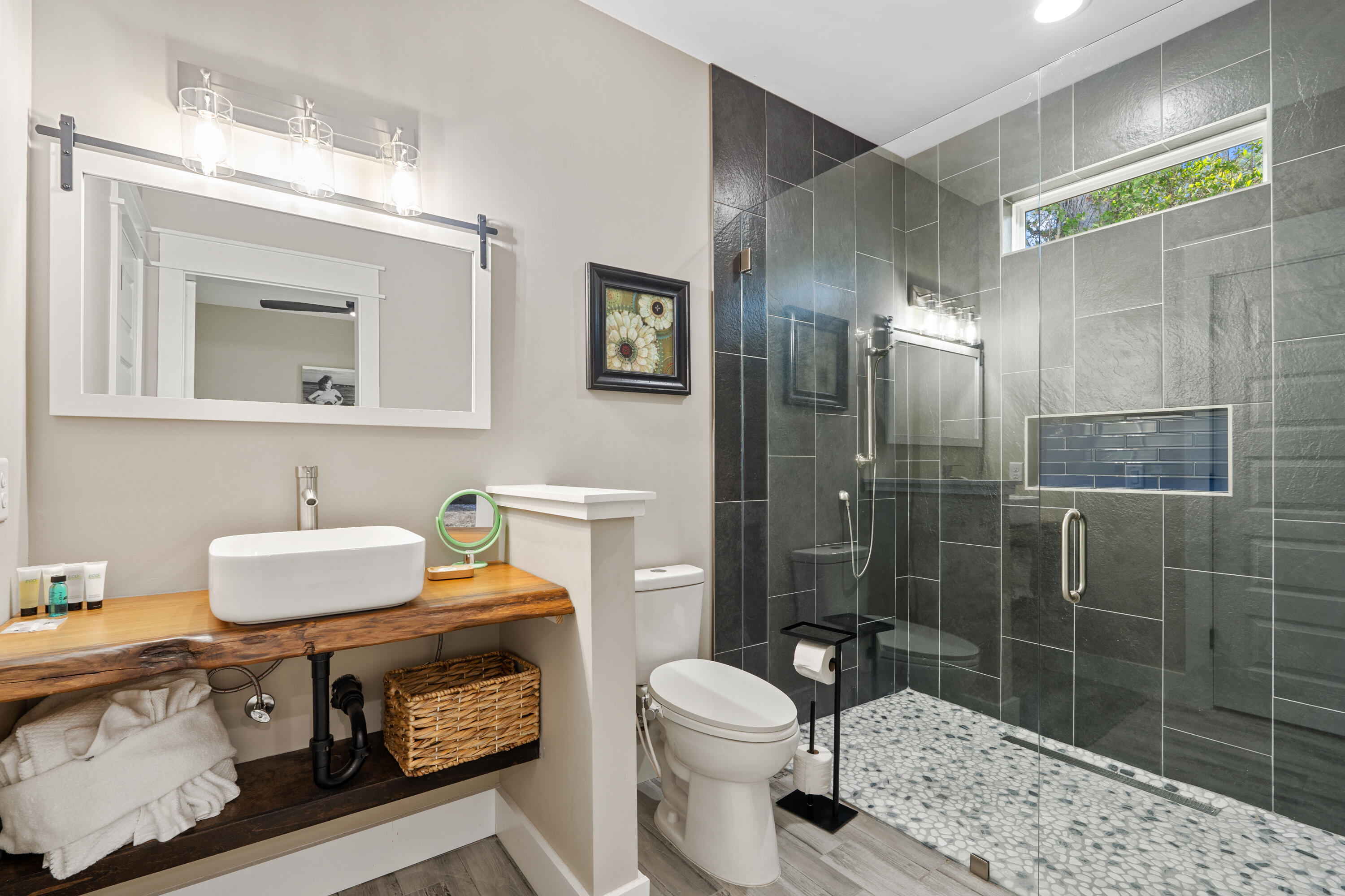 main property photo 85