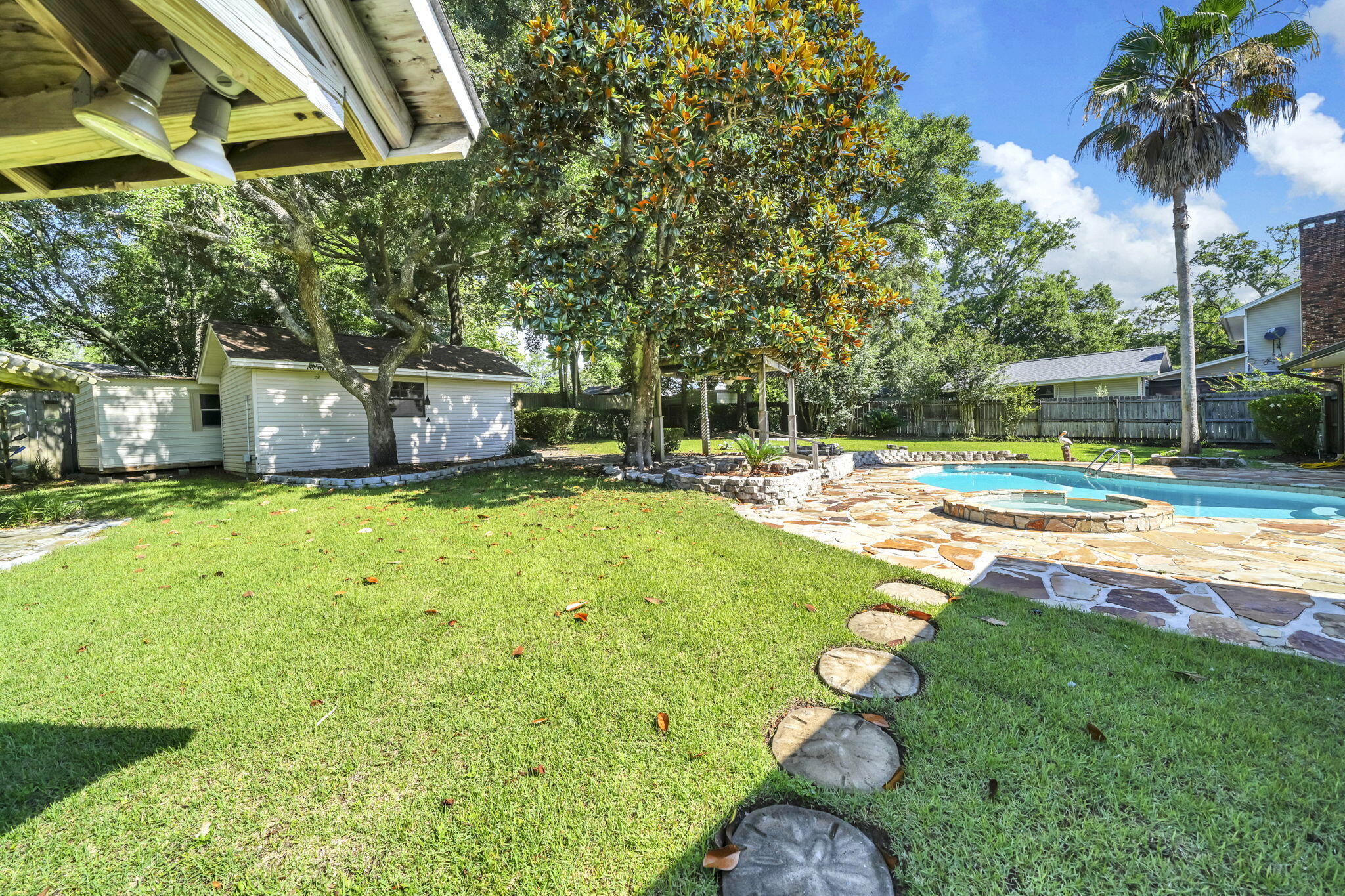 main property photo 57