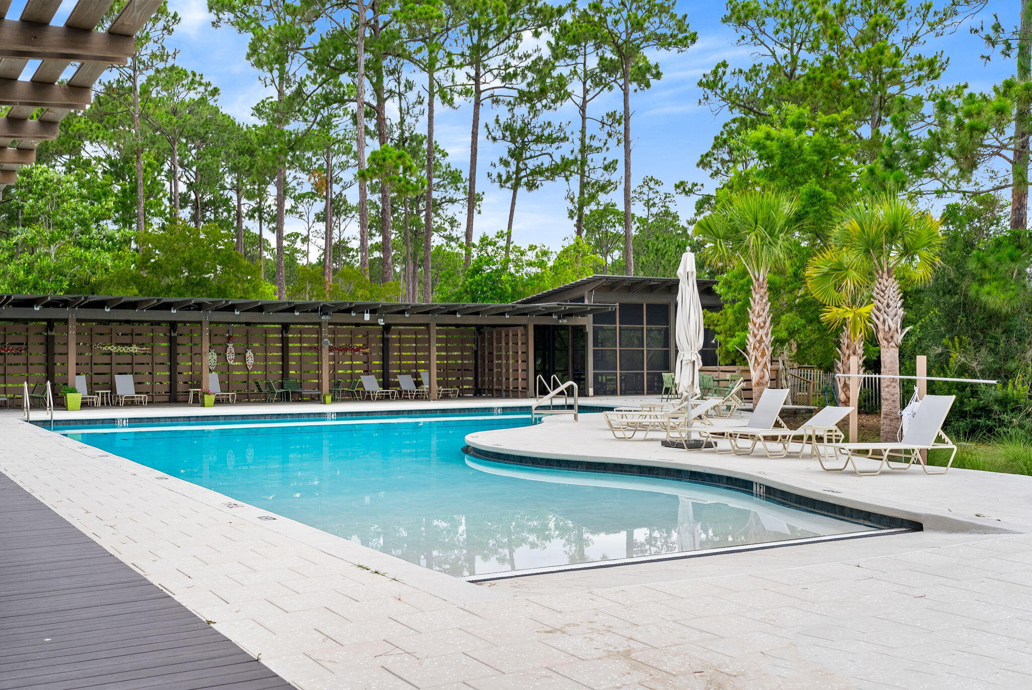 main property photo 123