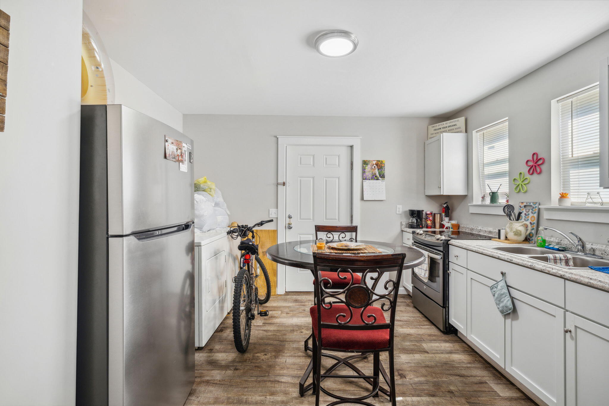 main property photo 90
