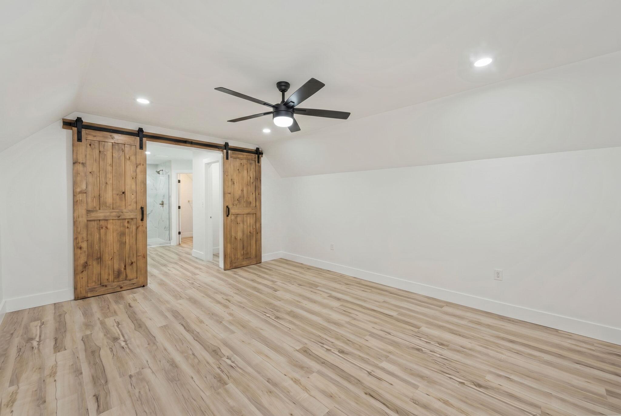 property viewer photo 5