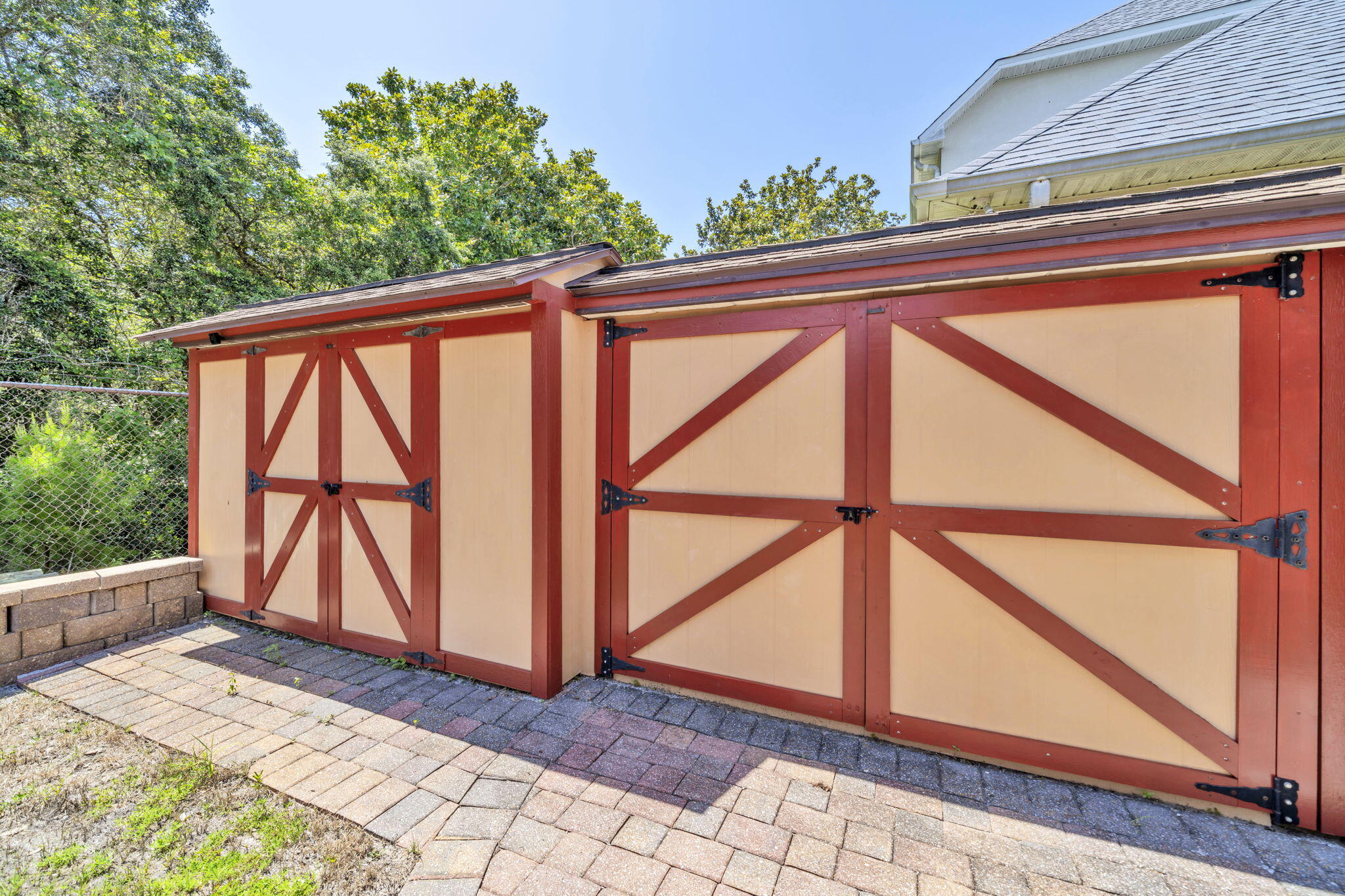 main property photo 39