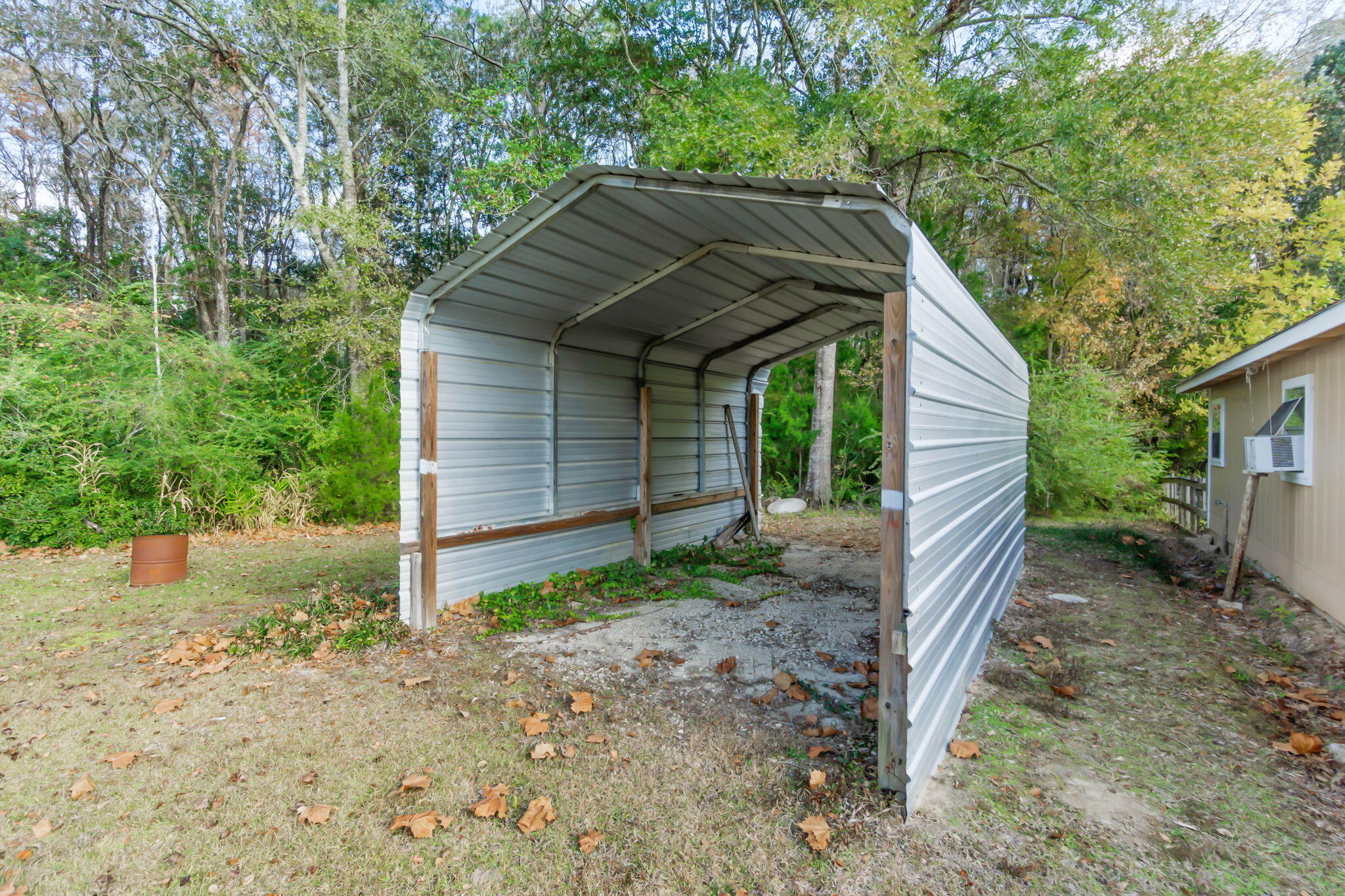 main property photo 34