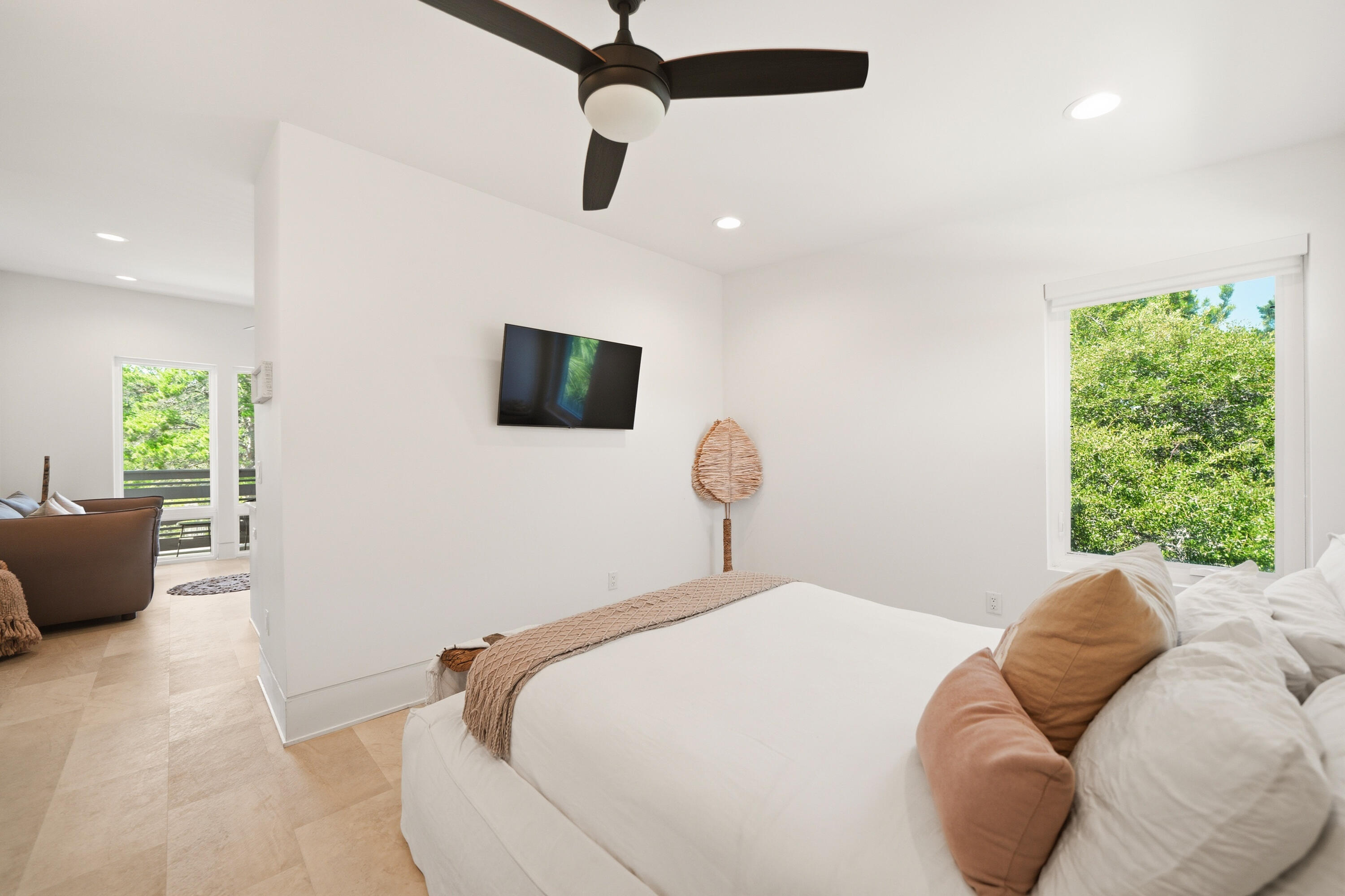 main property photo 67