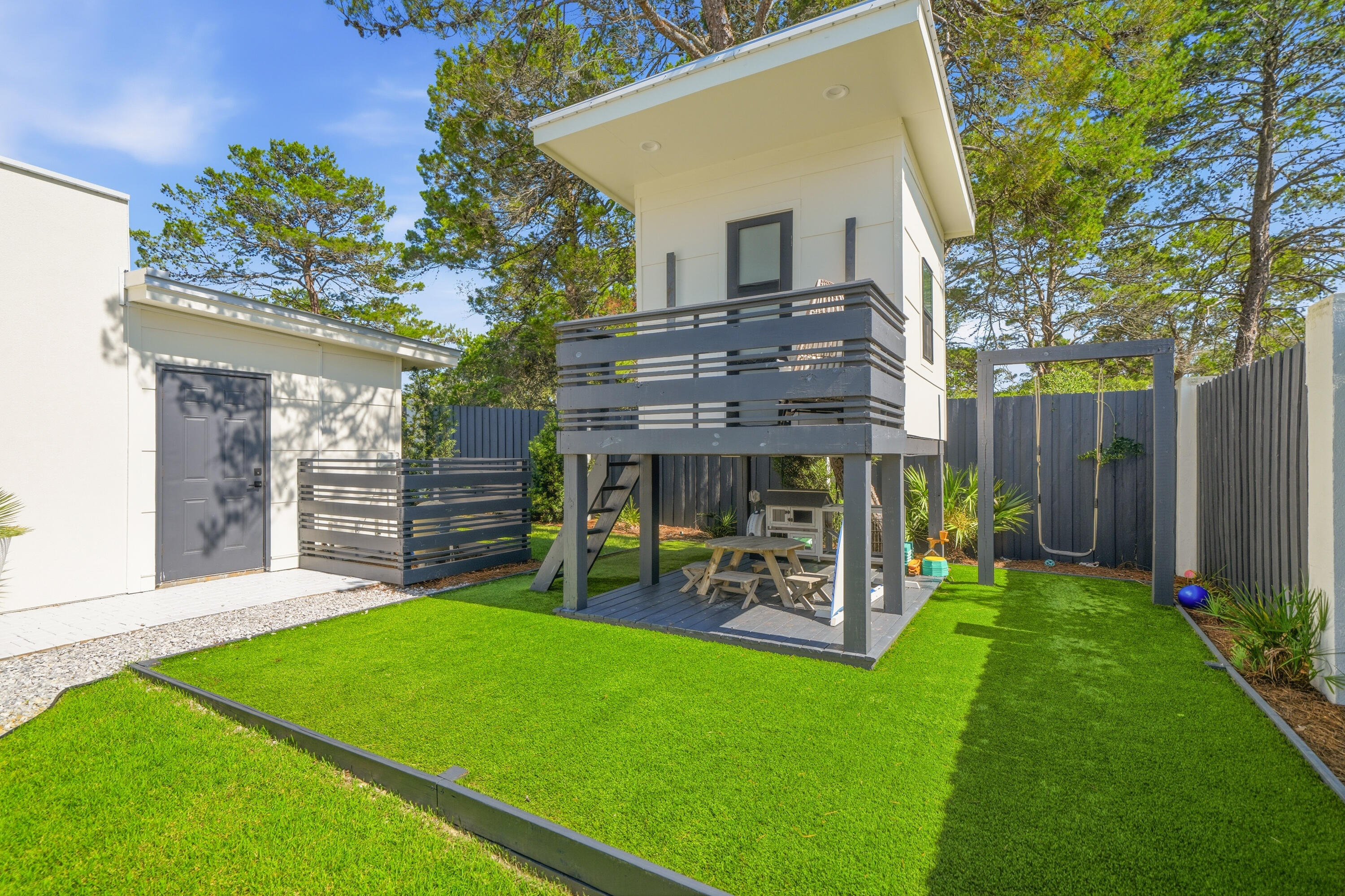 main property photo 74