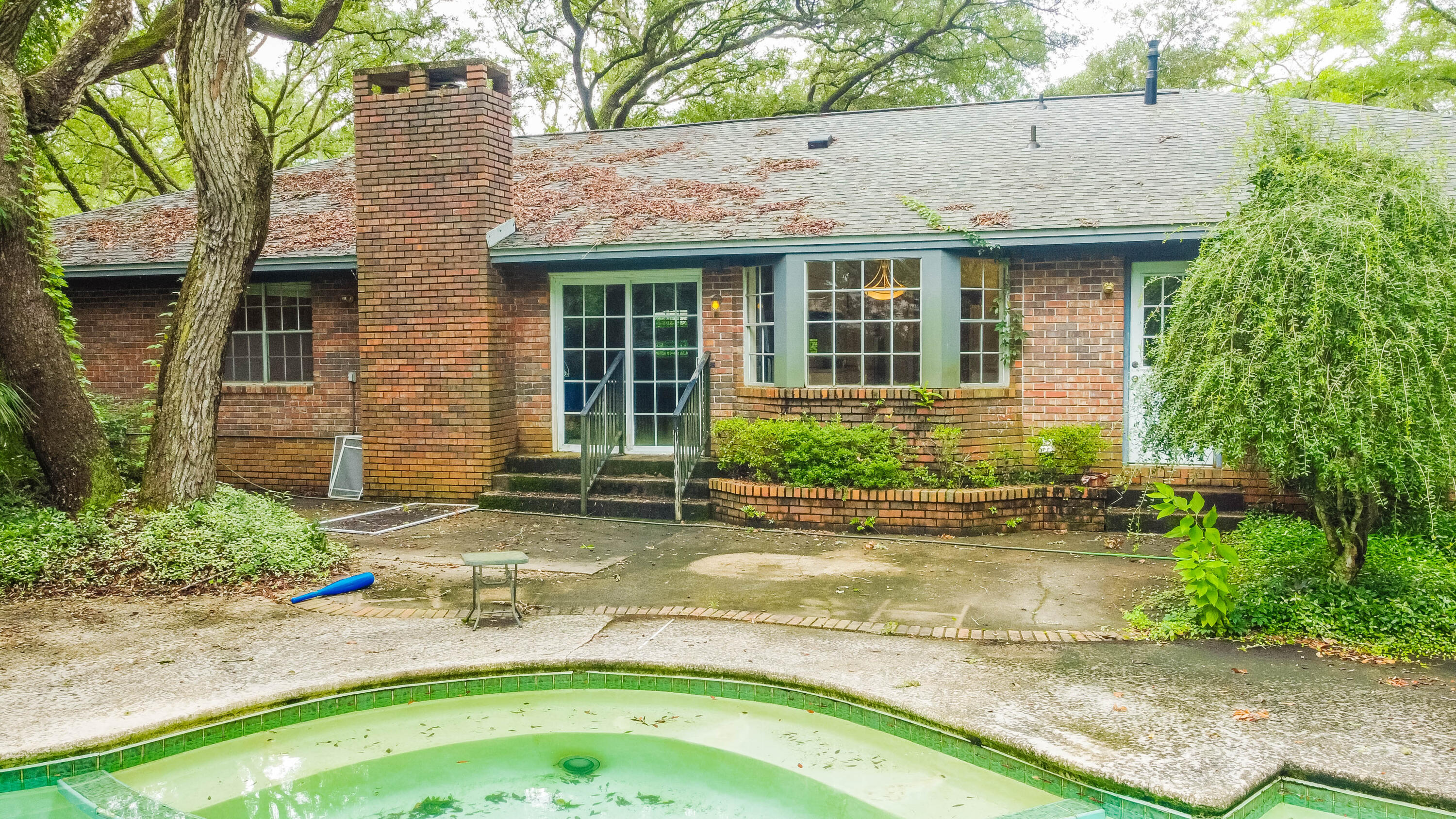 main property photo 40