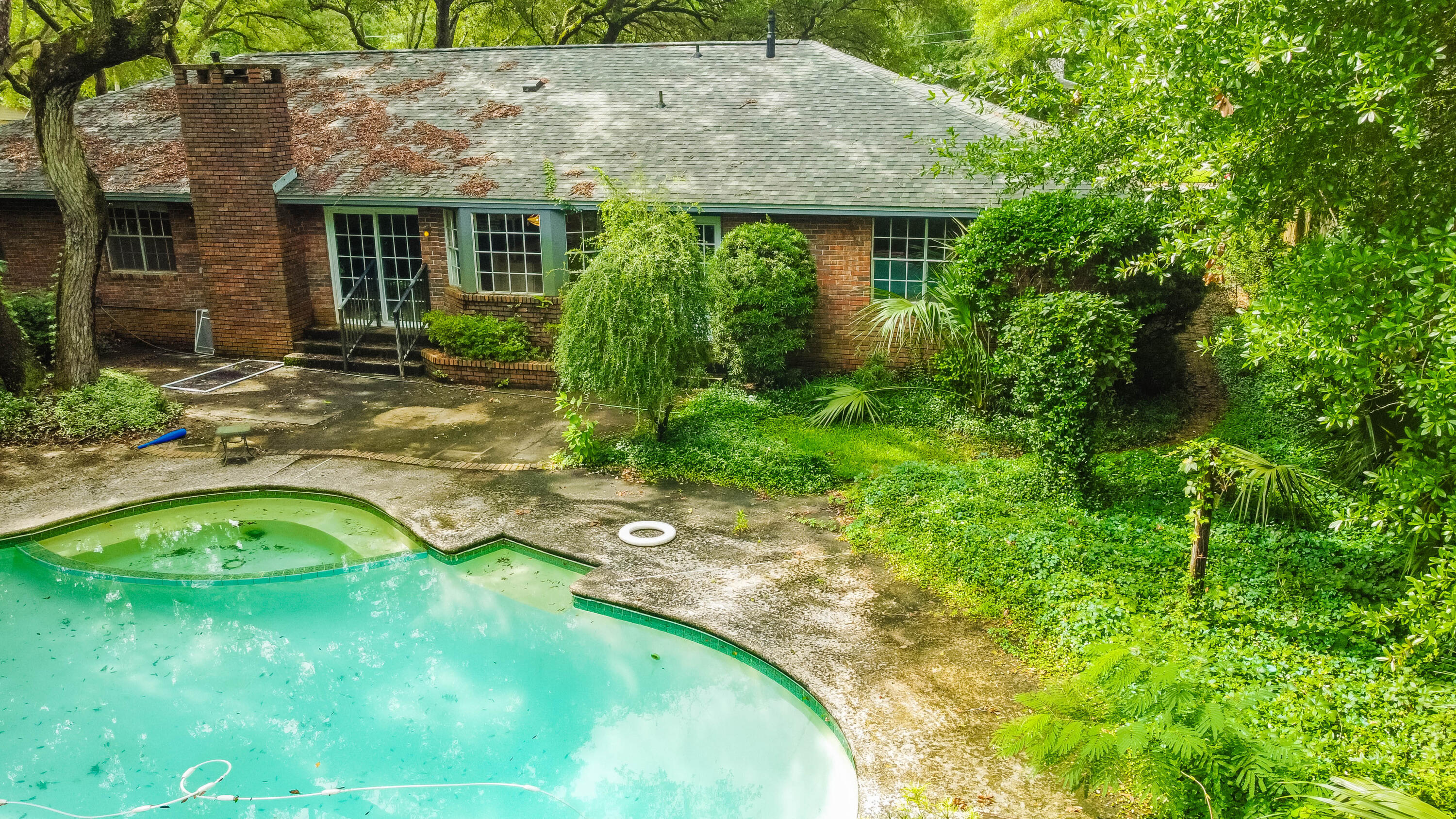 main property photo 43