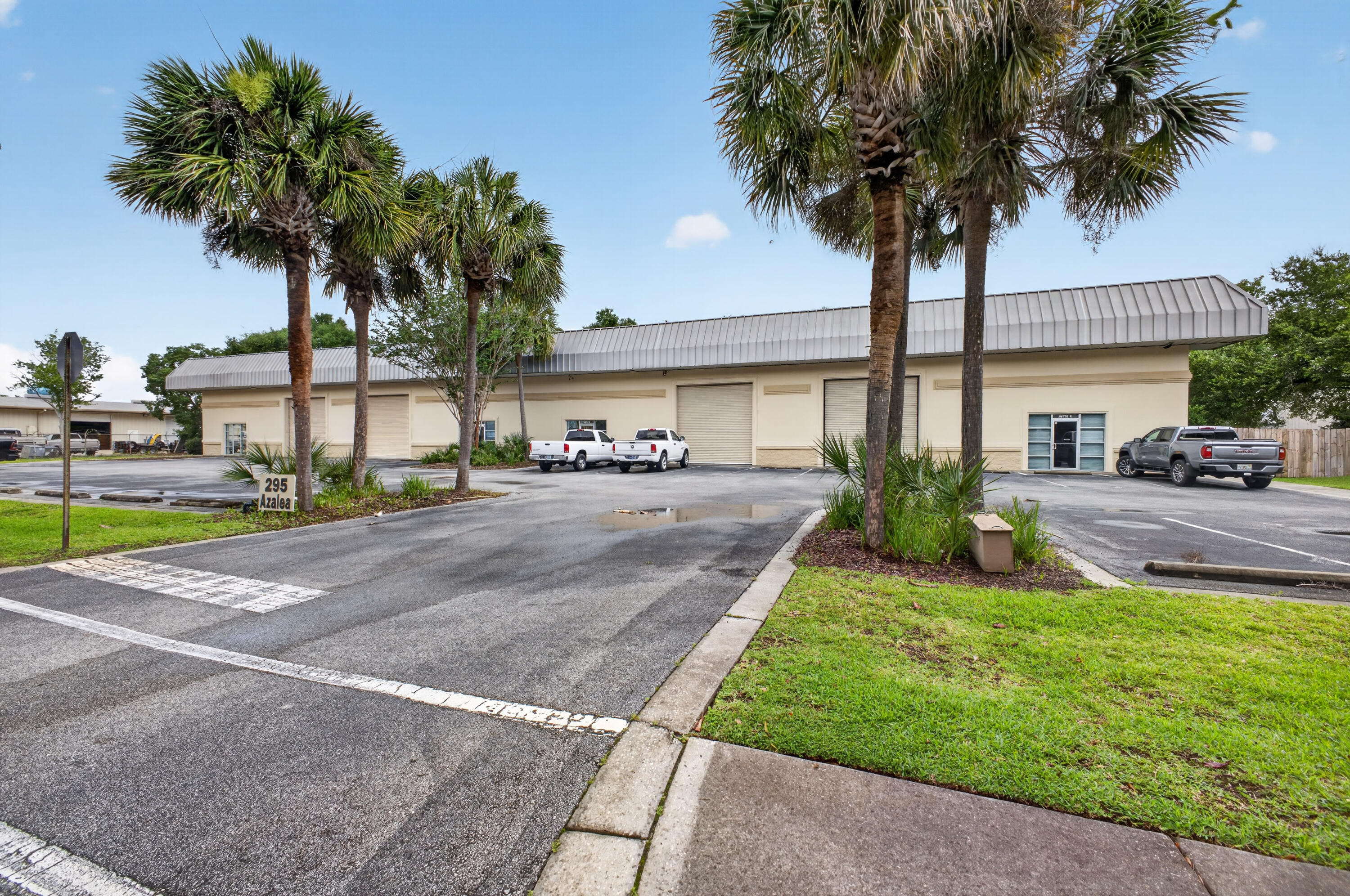 main property photo 18