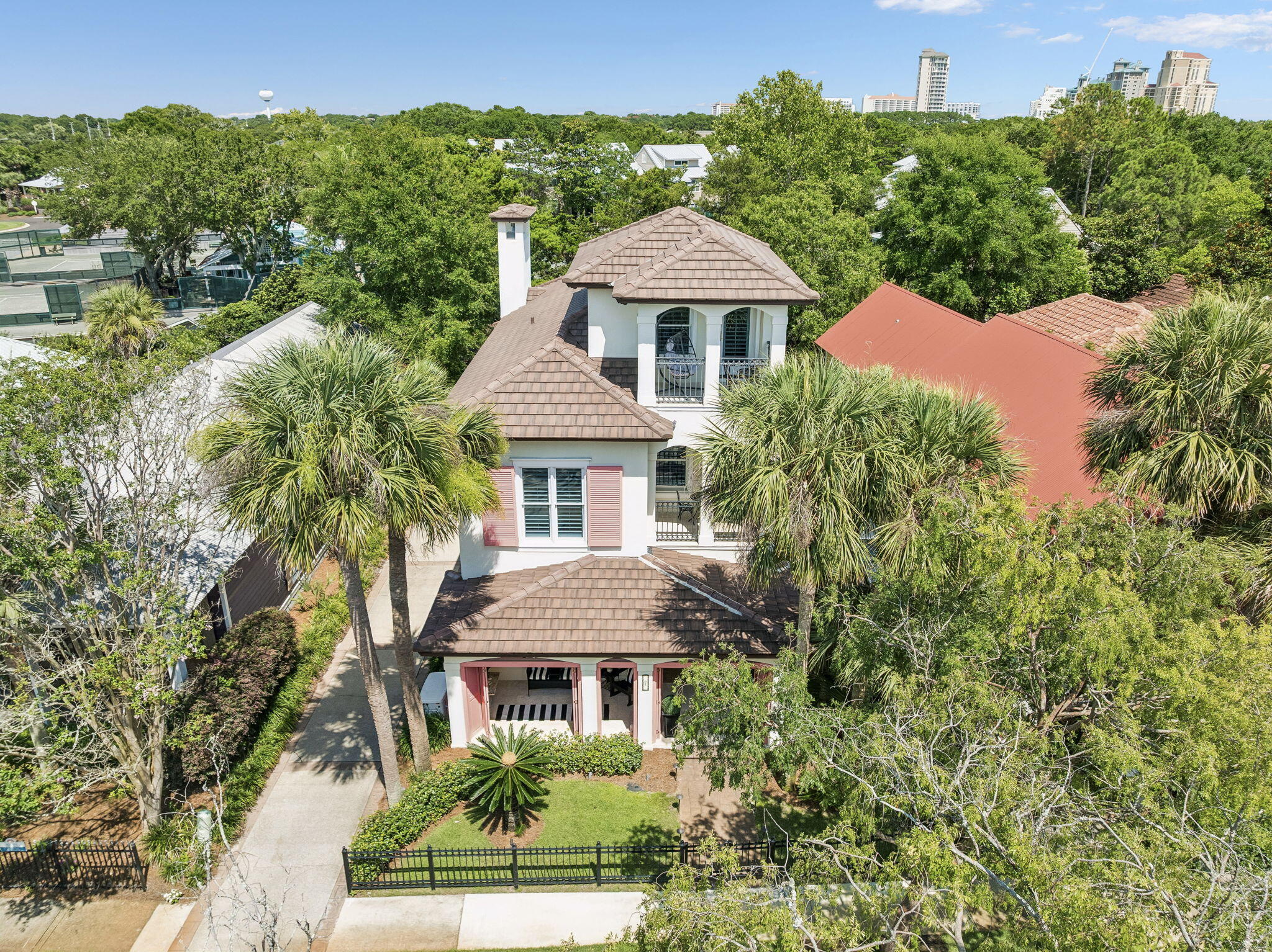 main property photo 10
