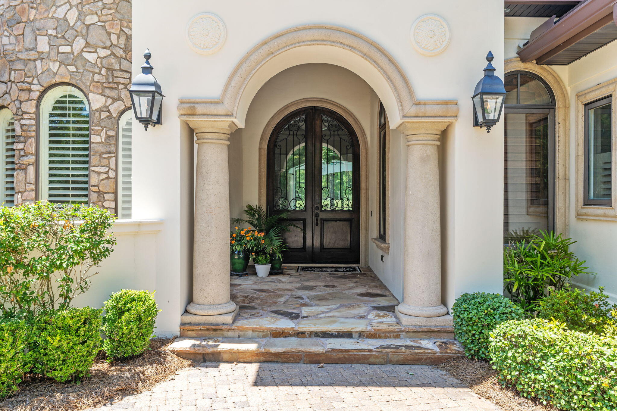 main property photo 11