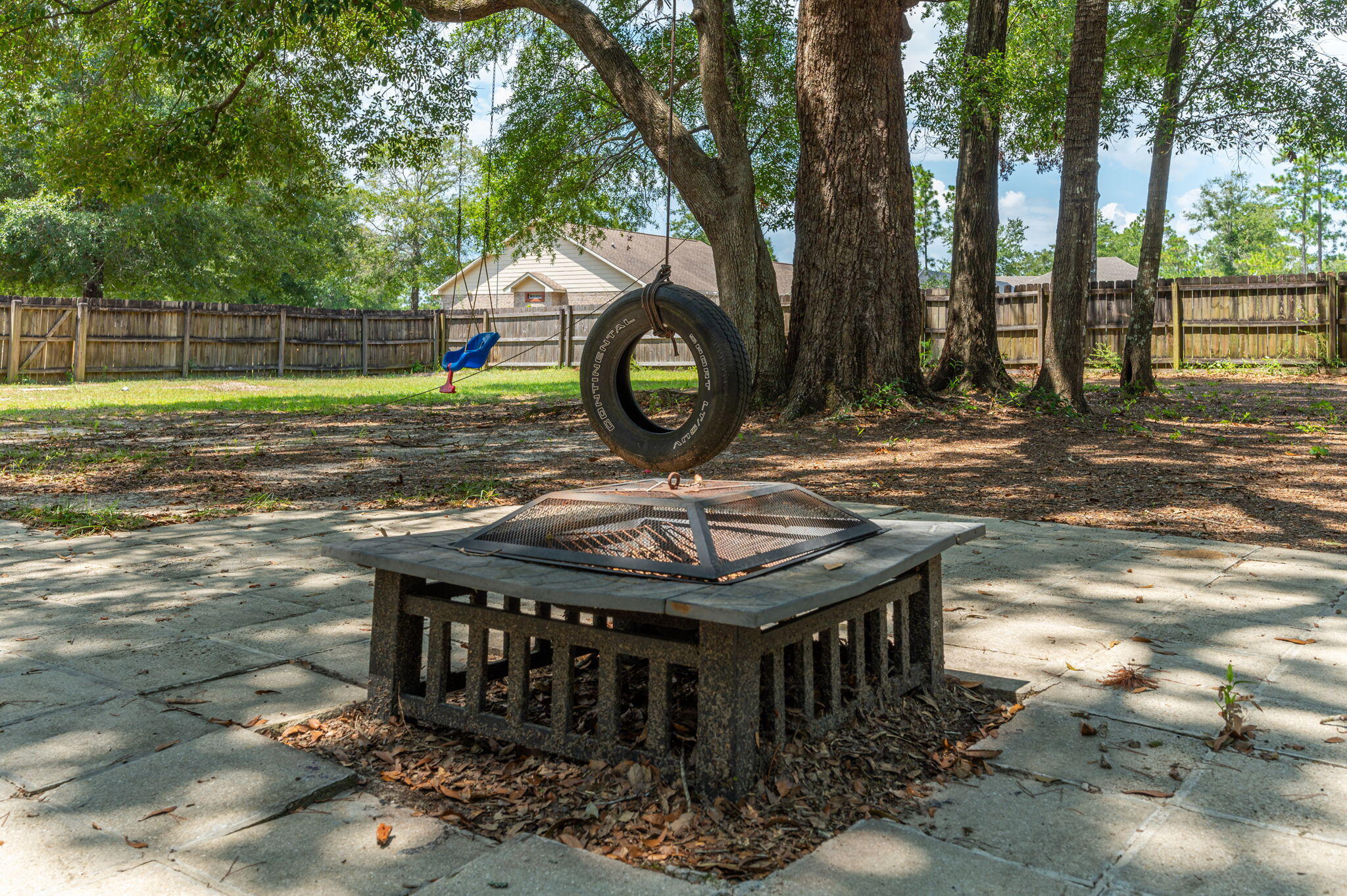 main property photo 32