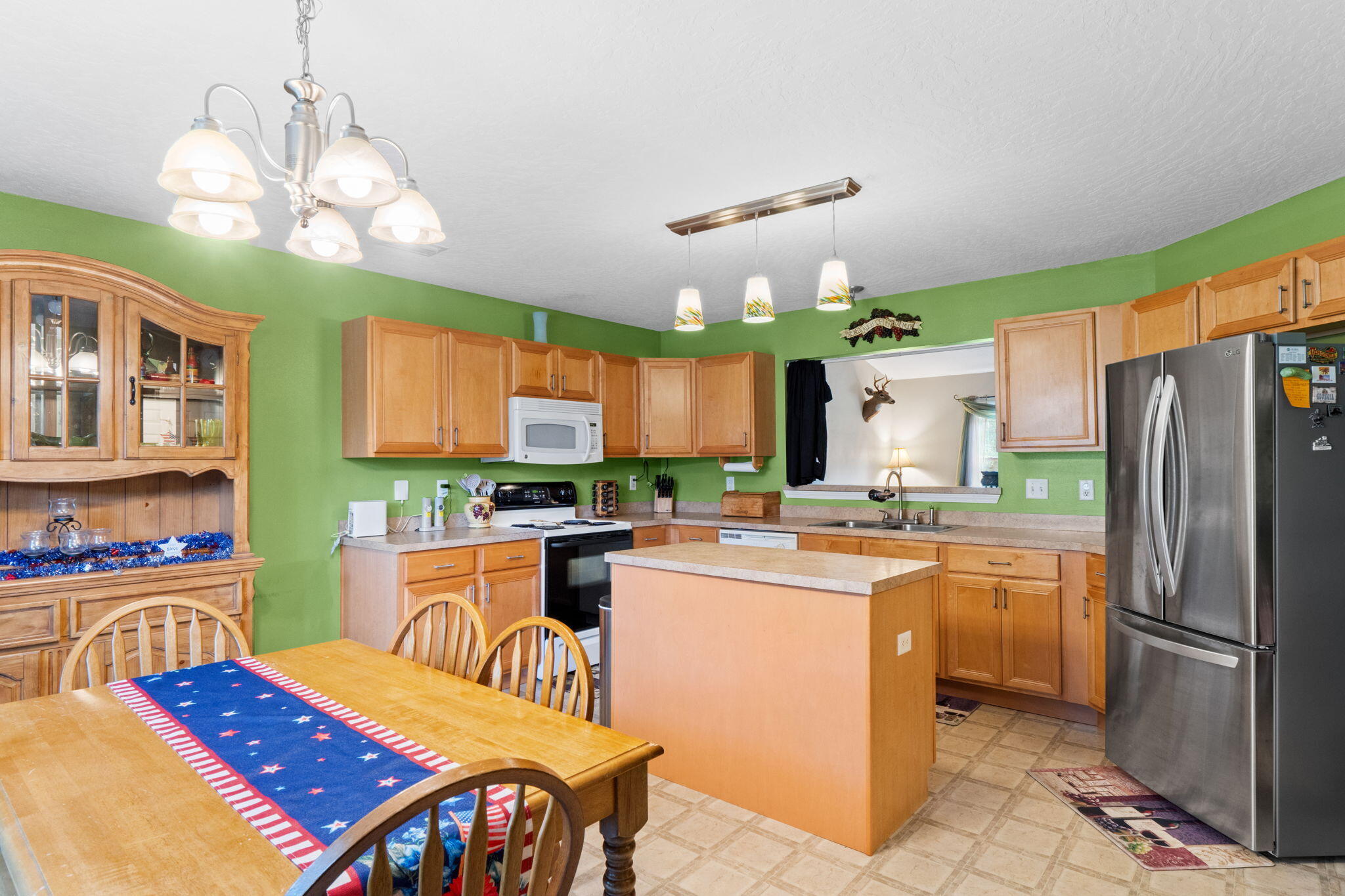 main property photo 8