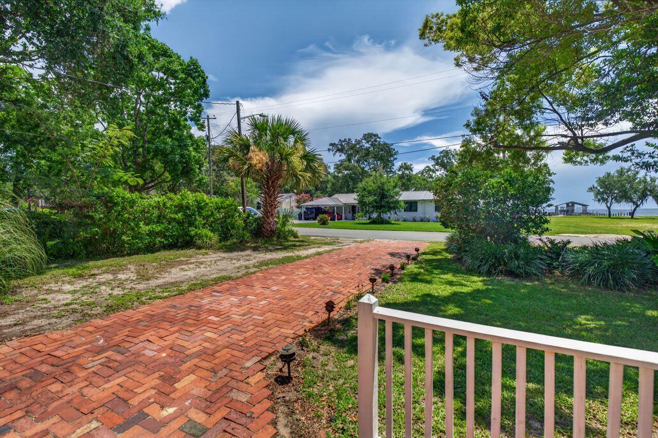 main property photo 41