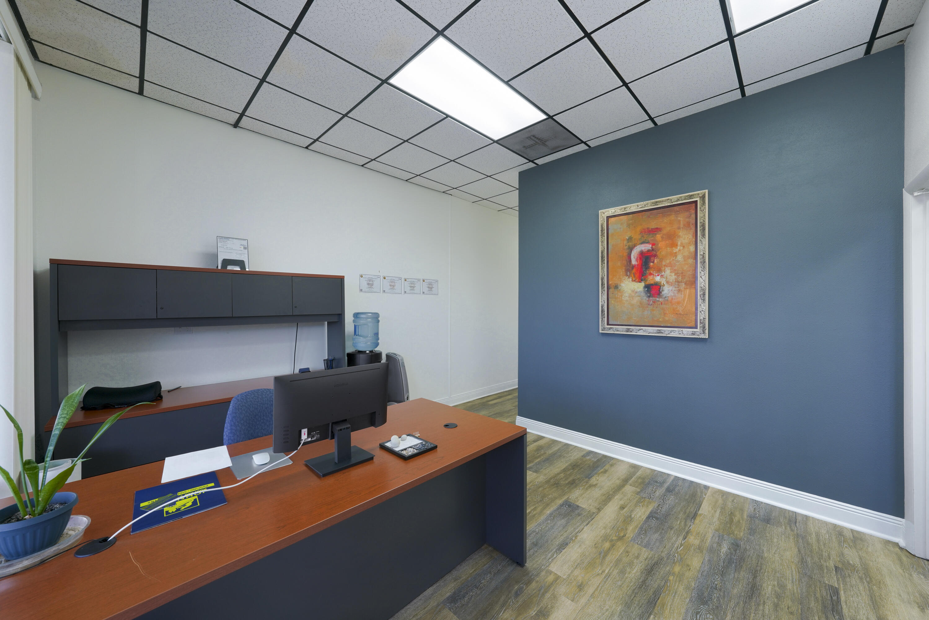 main property photo 5