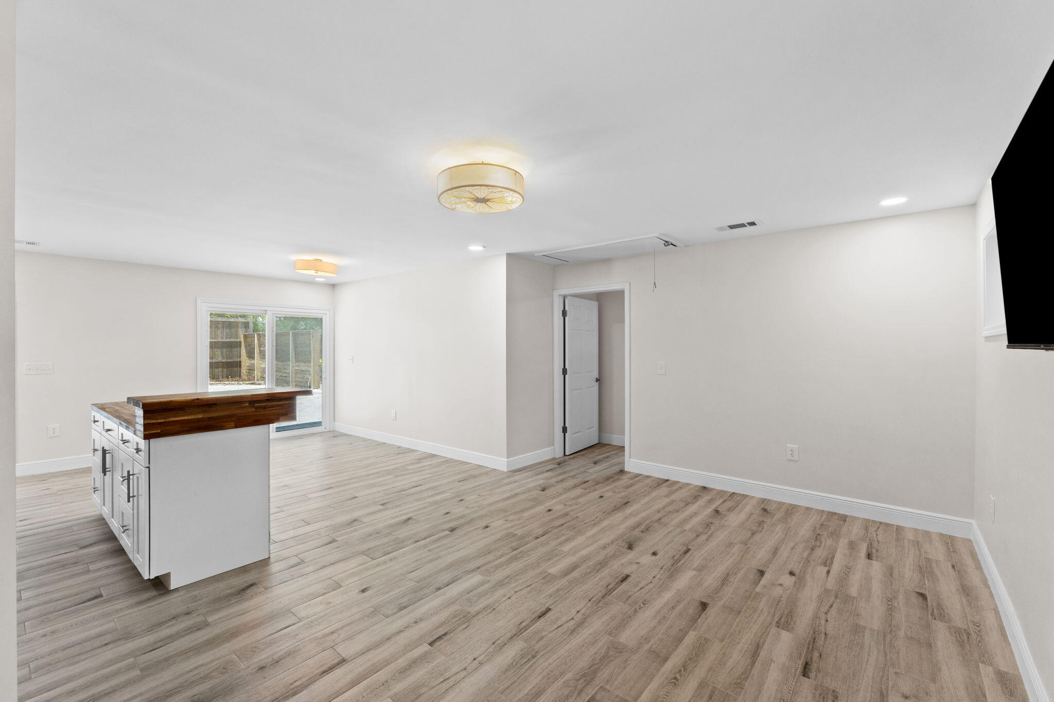 main property photo 84