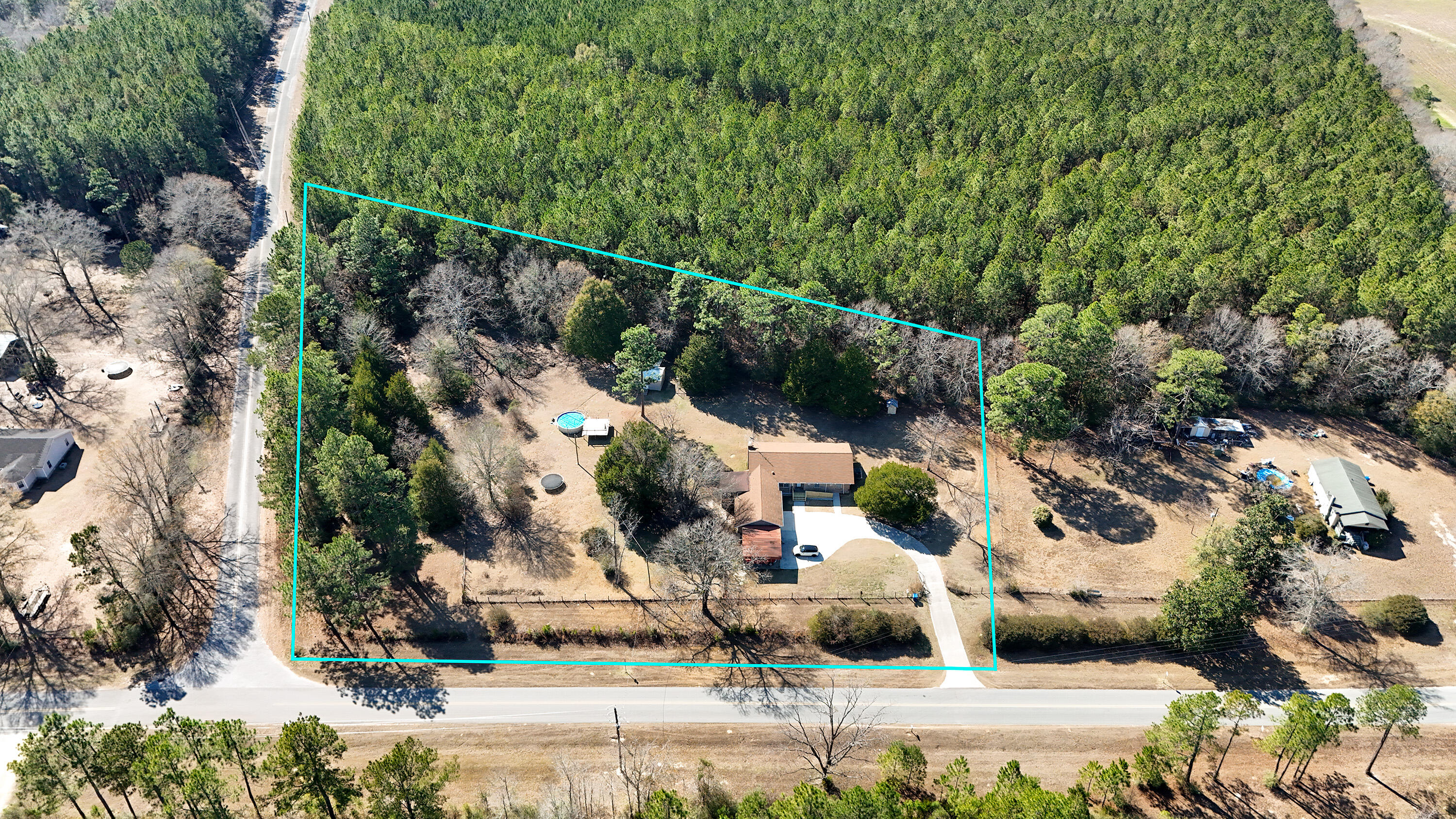 main property photo 32
