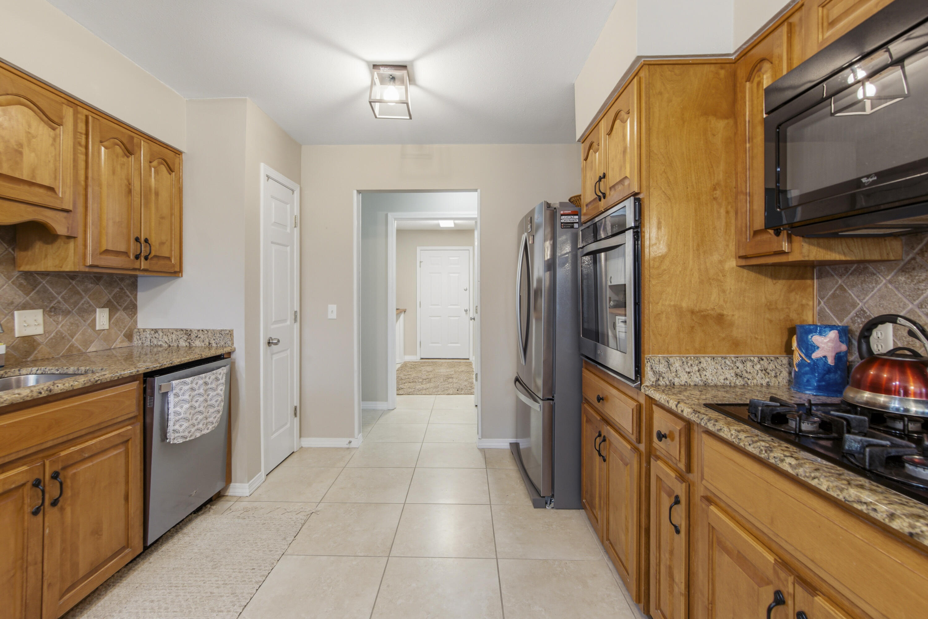 main property photo 16