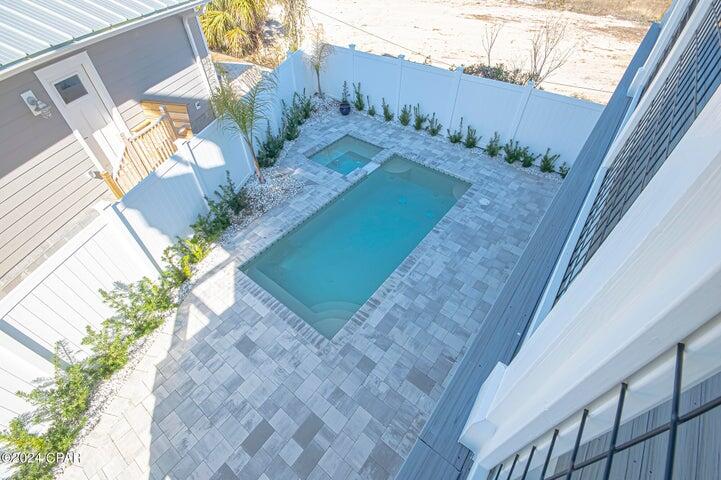 main property photo 59