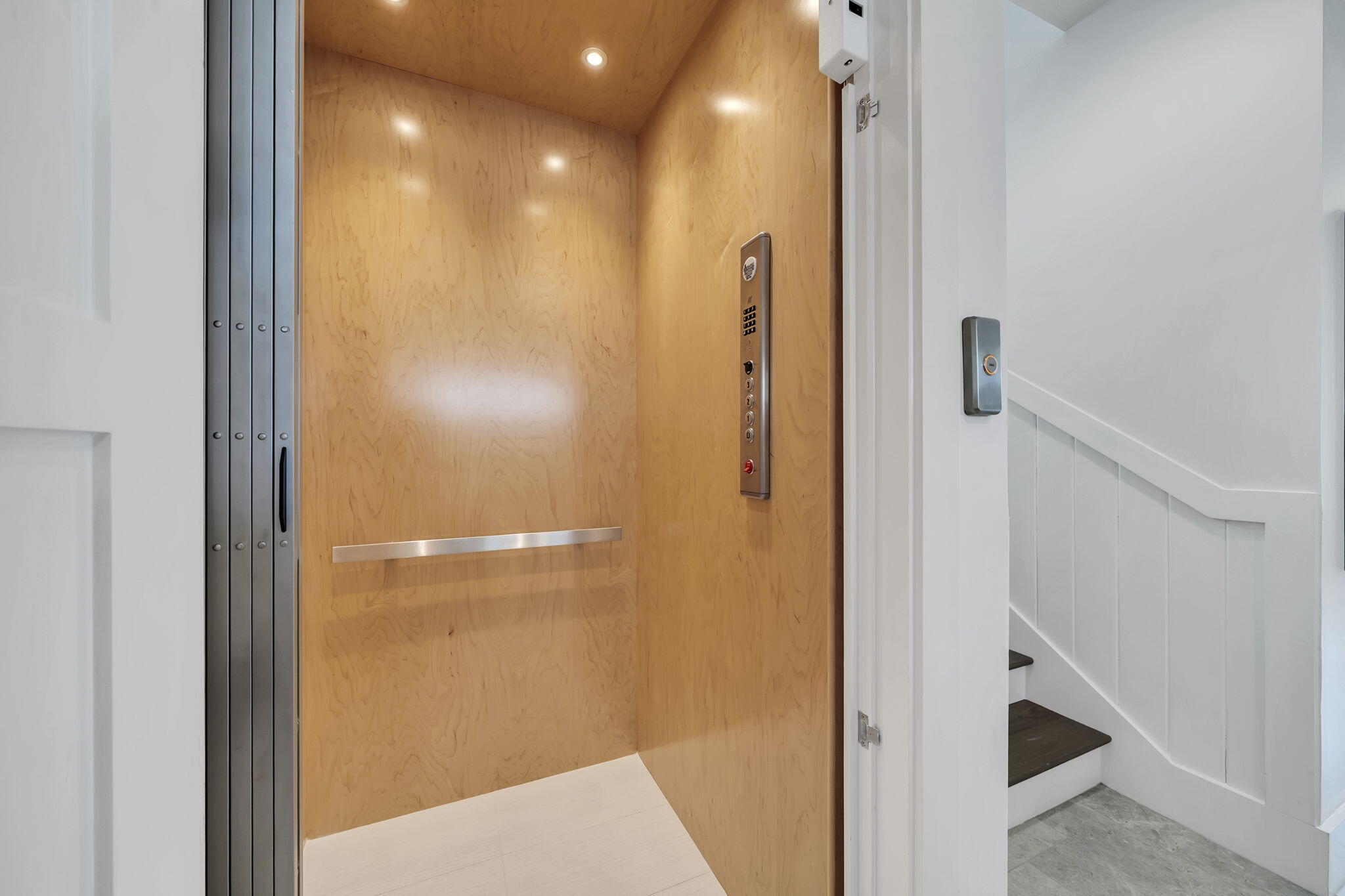 main property photo 22