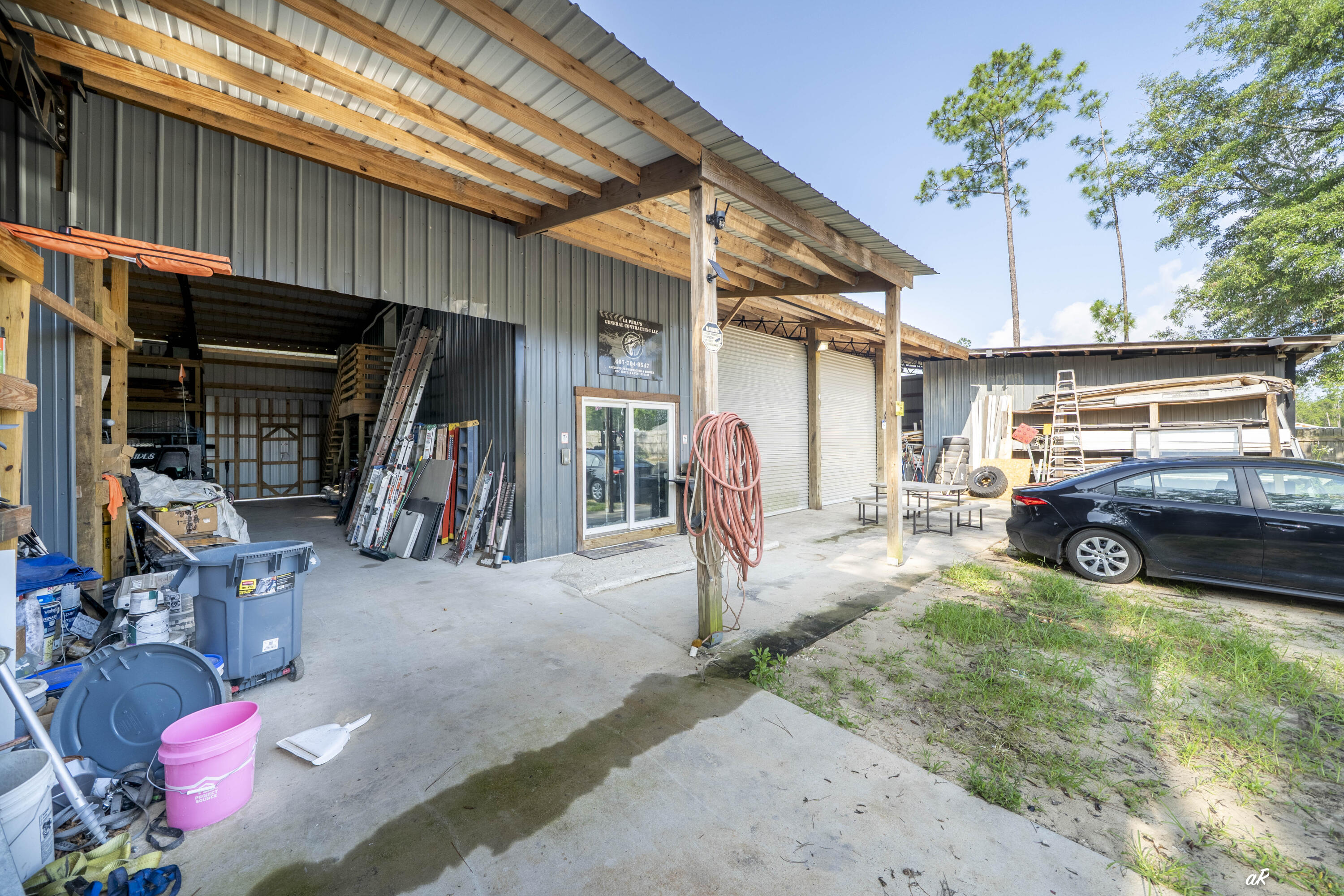 main property photo 41