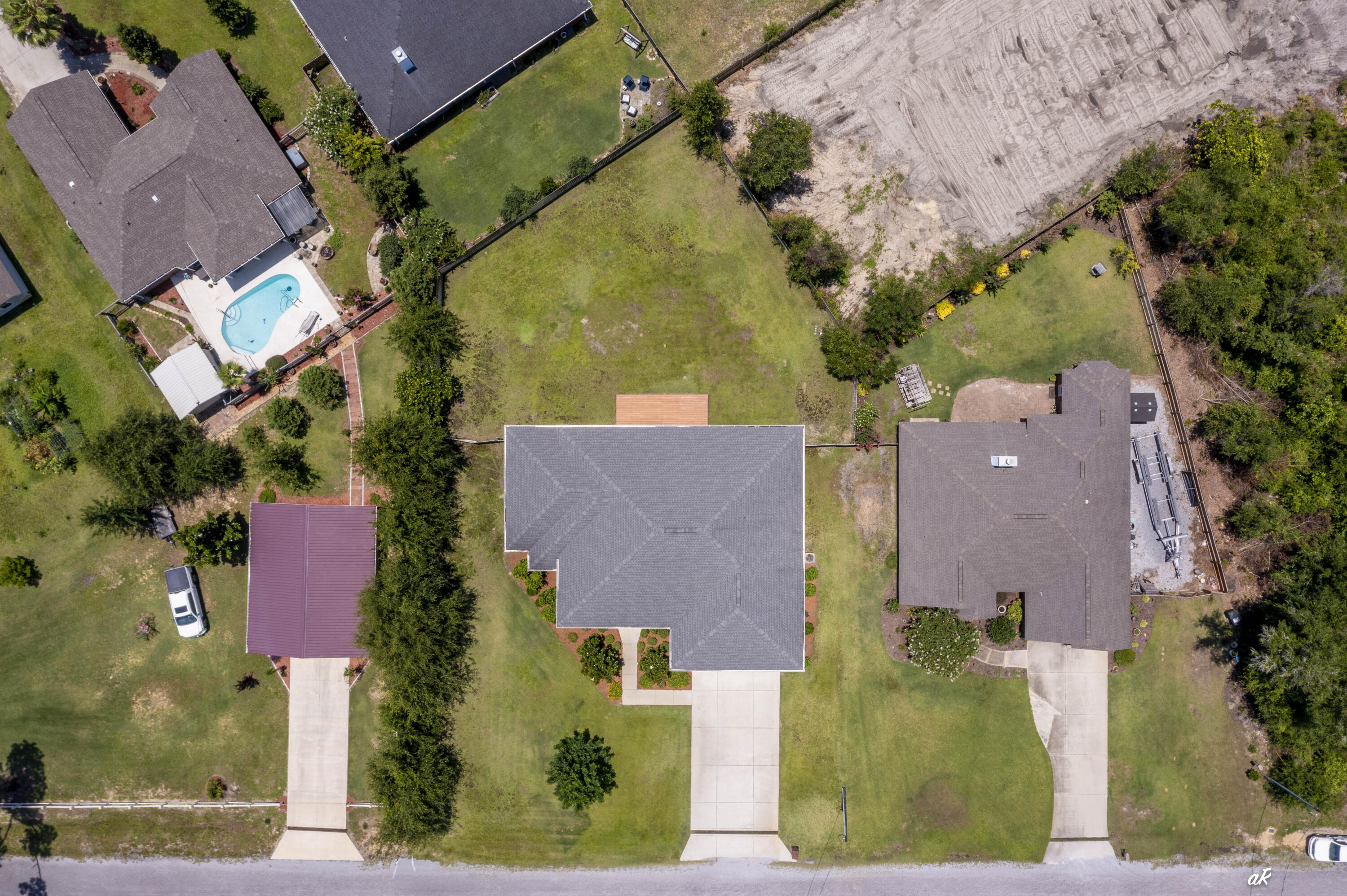 main property photo 35