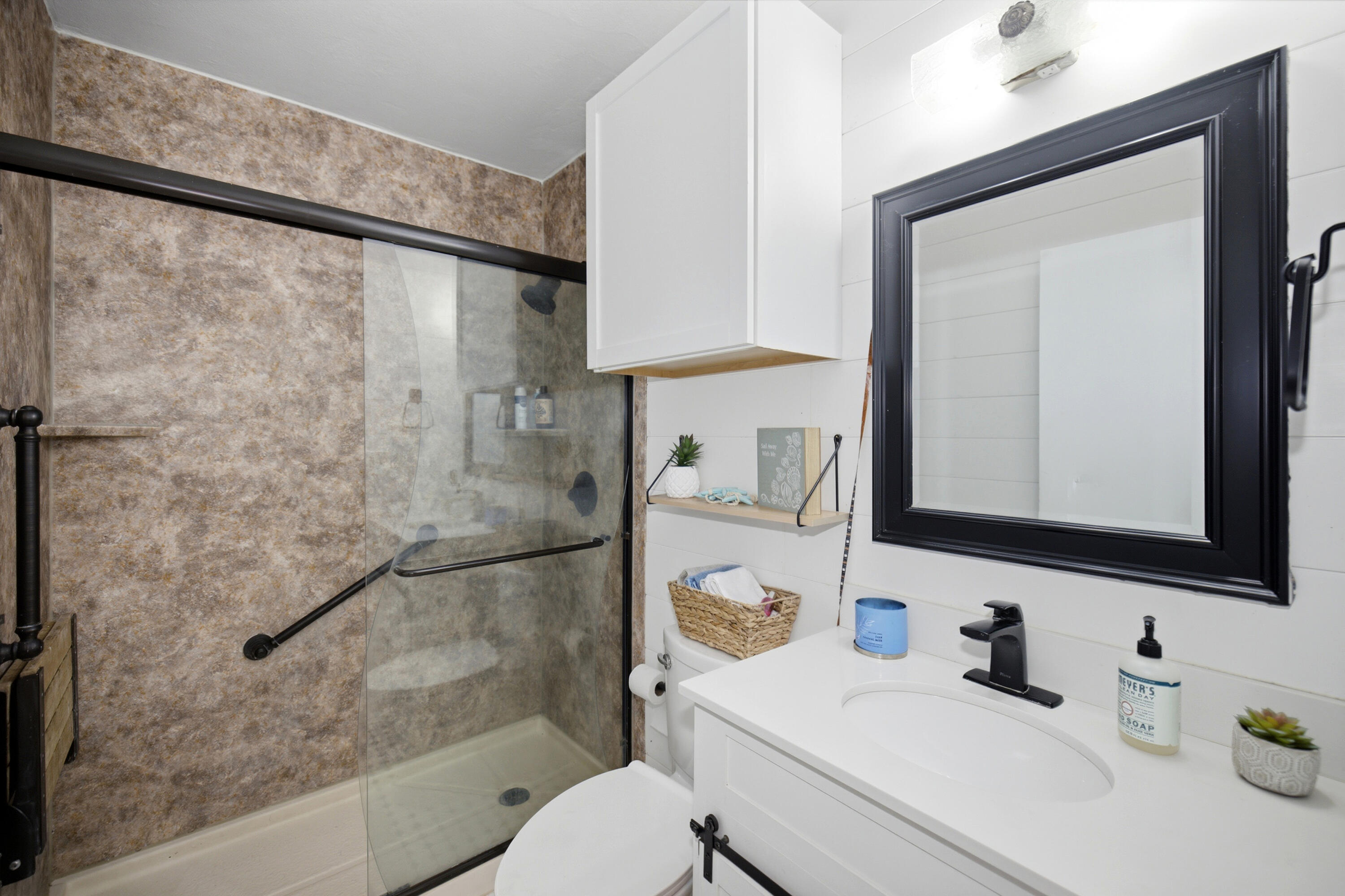 main property photo 74