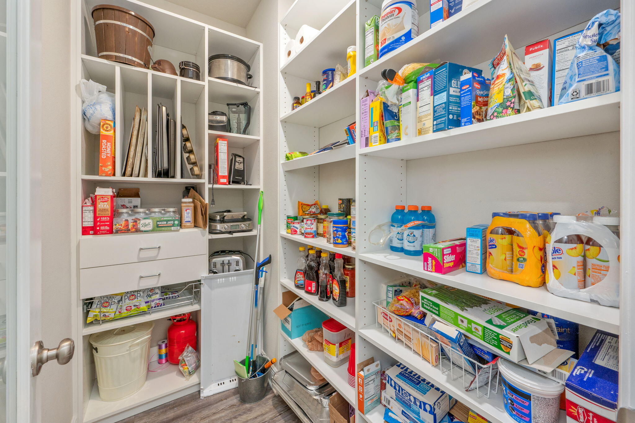main property photo 28