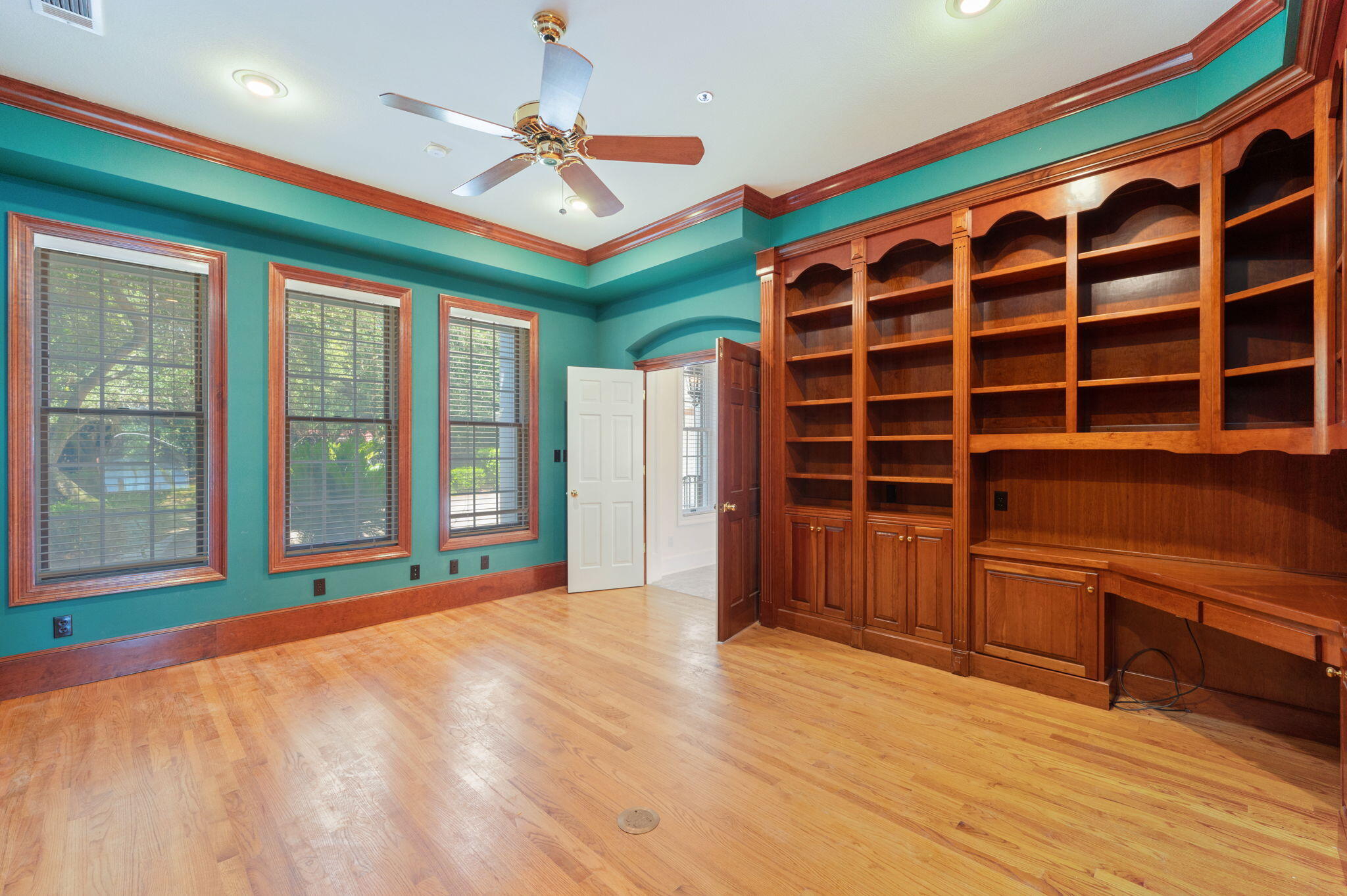 main property photo 38