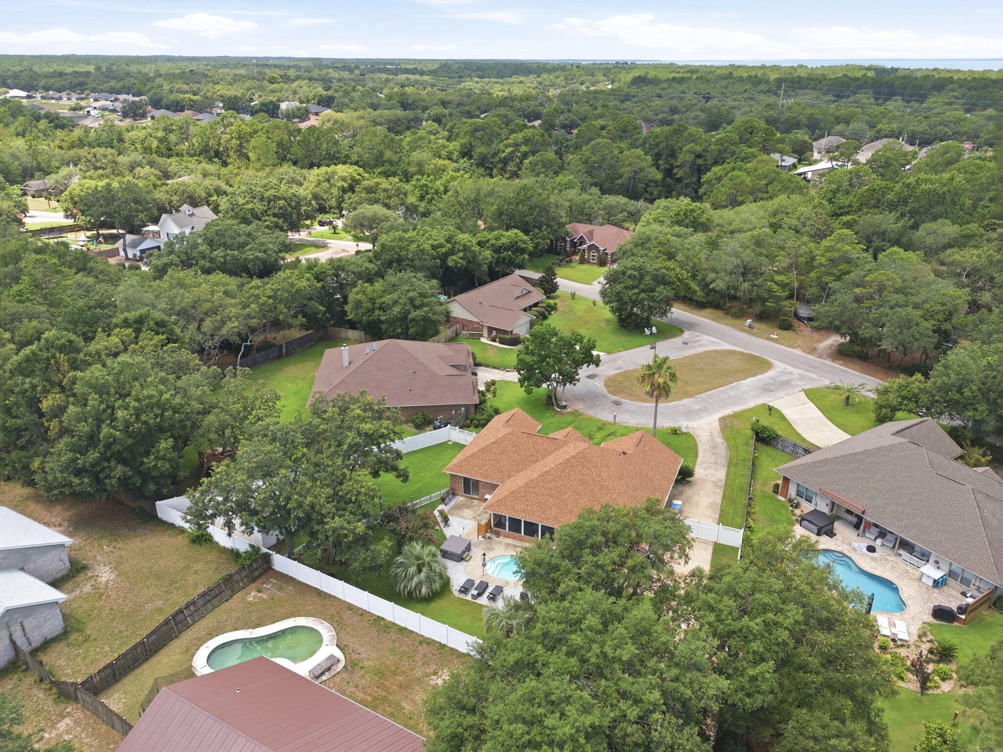 main property photo 78