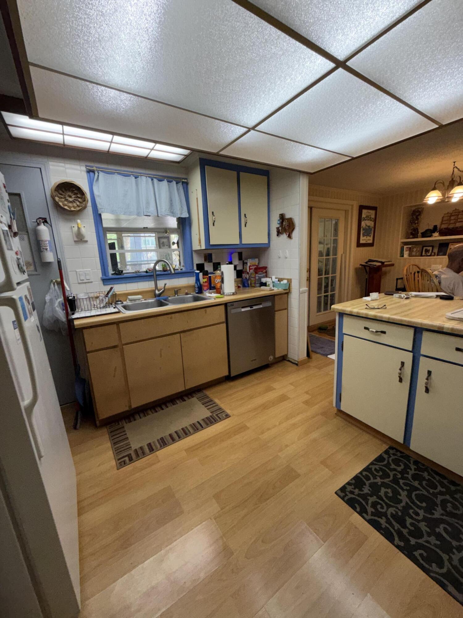 main property photo 16