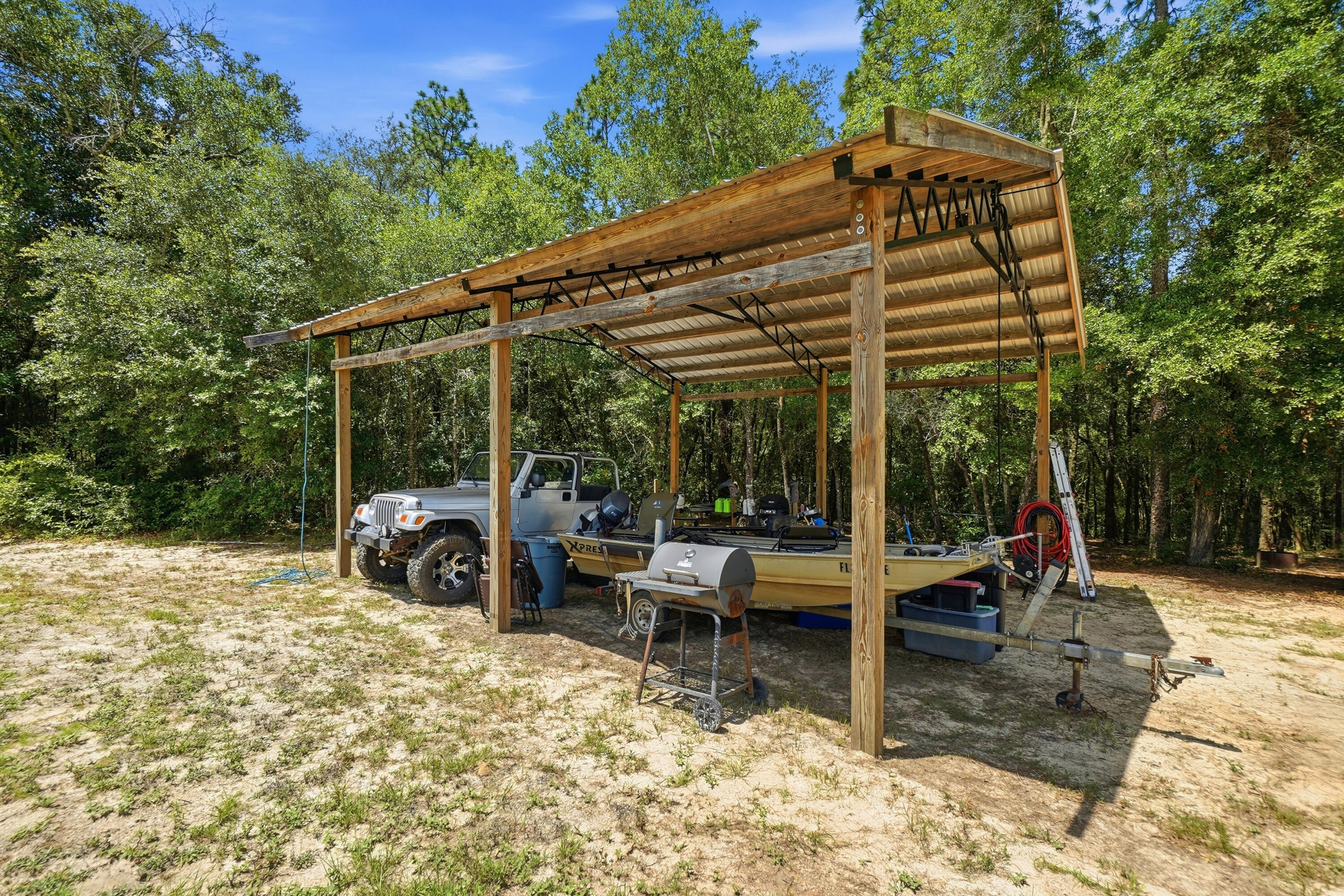 main property photo 31