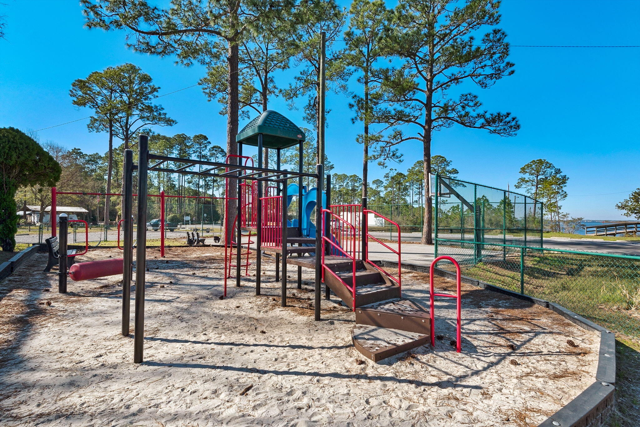 main property photo 41