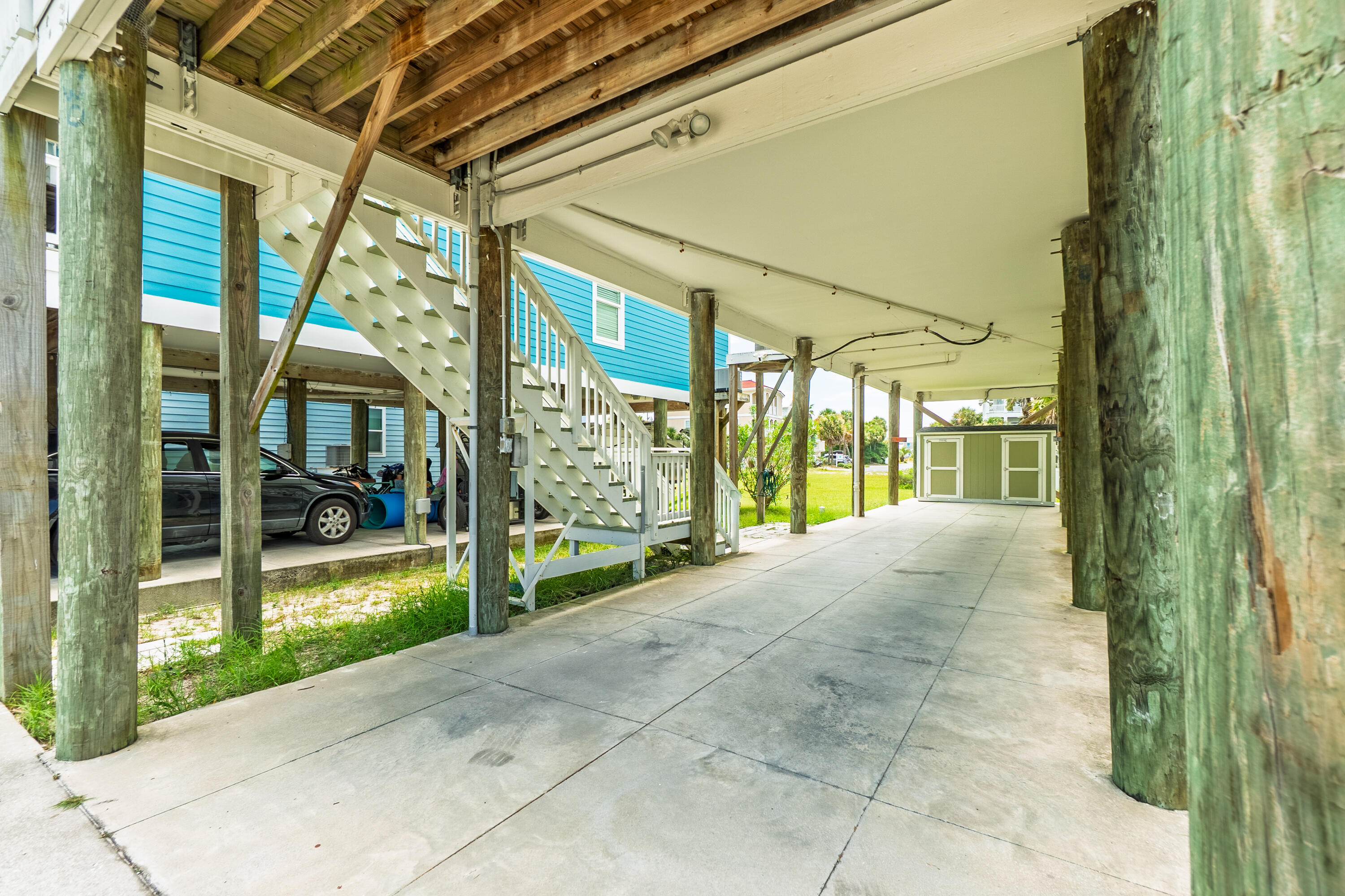 main property photo 32