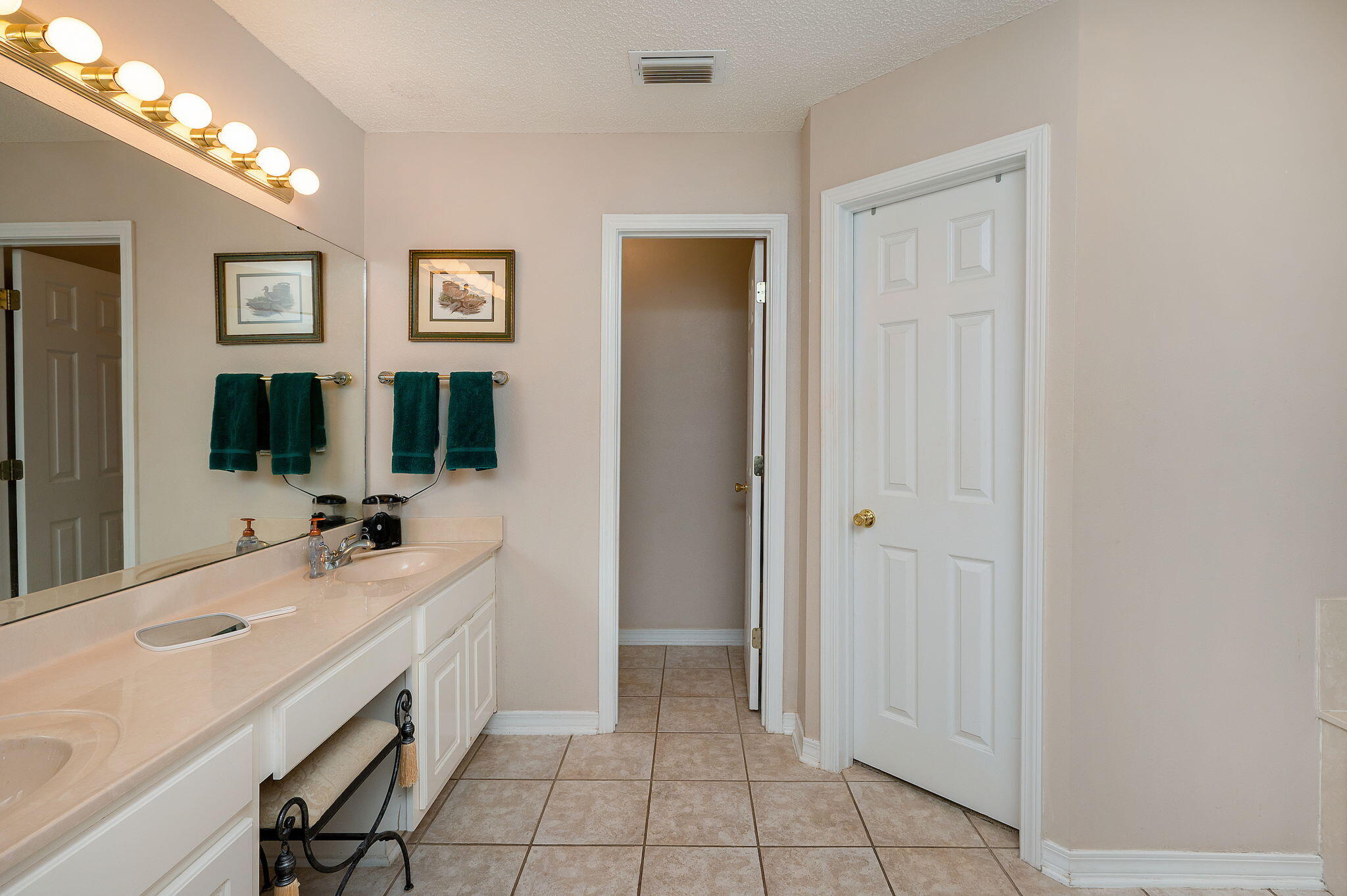 property viewer photo 17