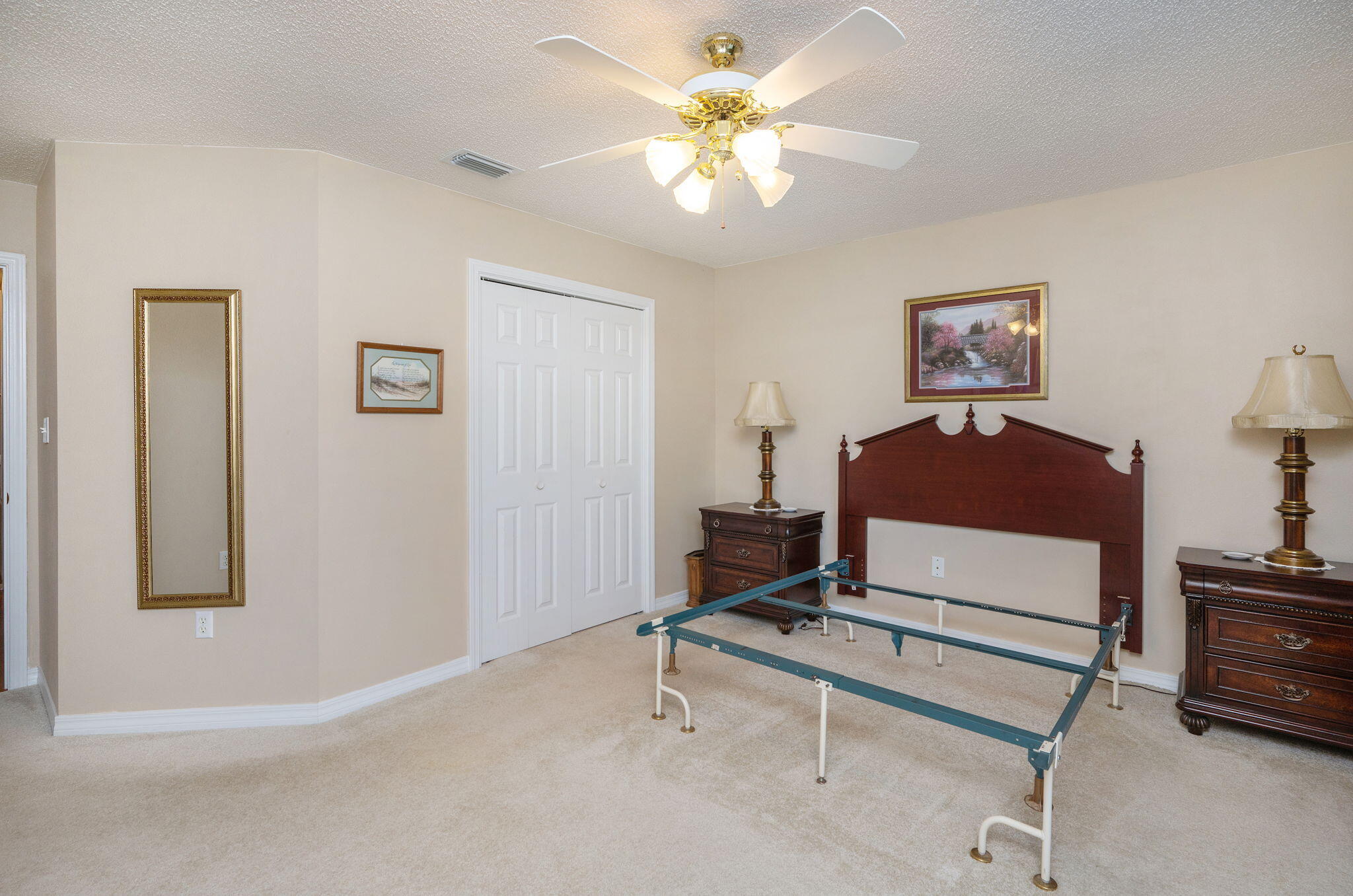 property viewer photo 23