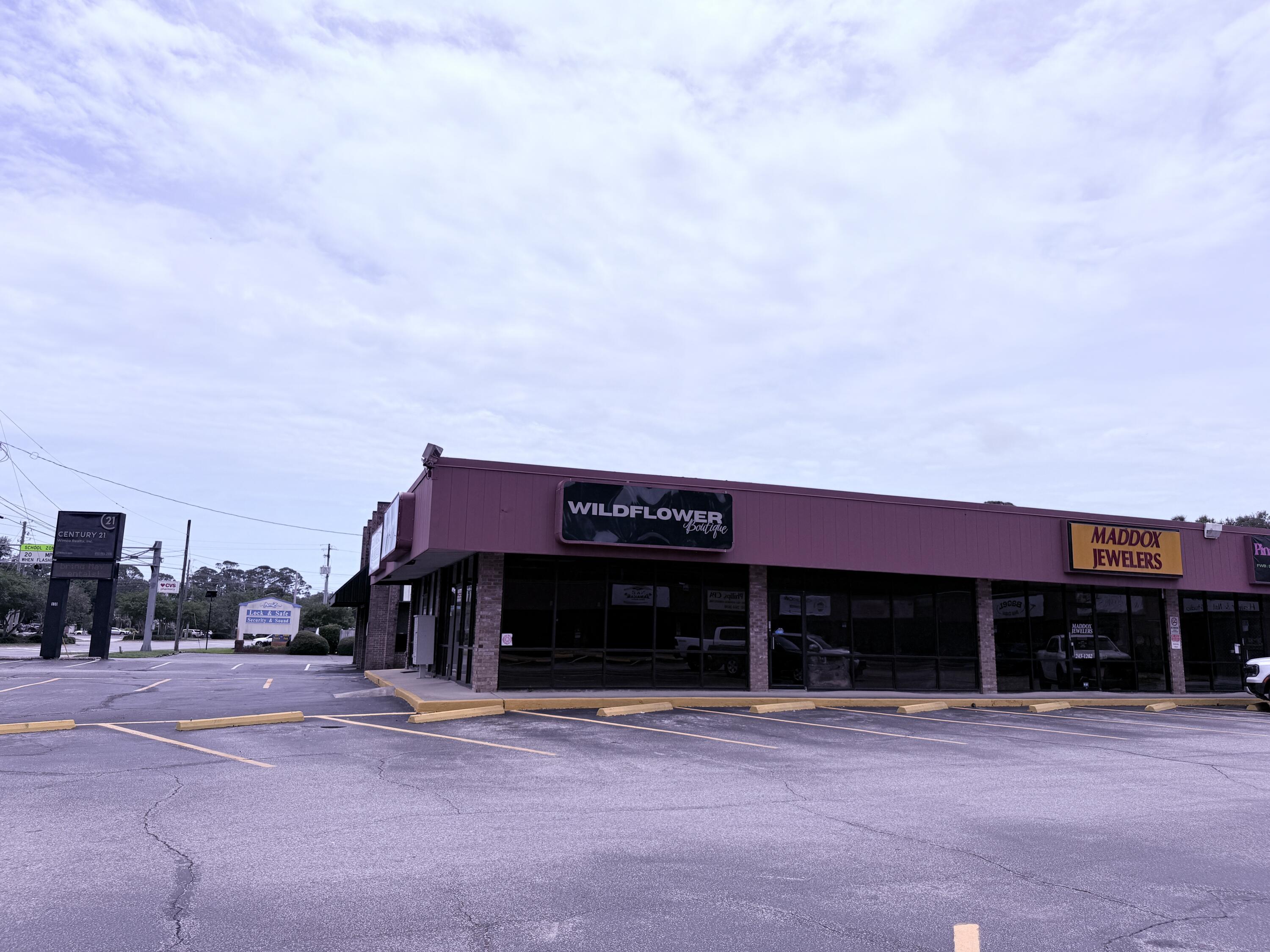 main property photo 17