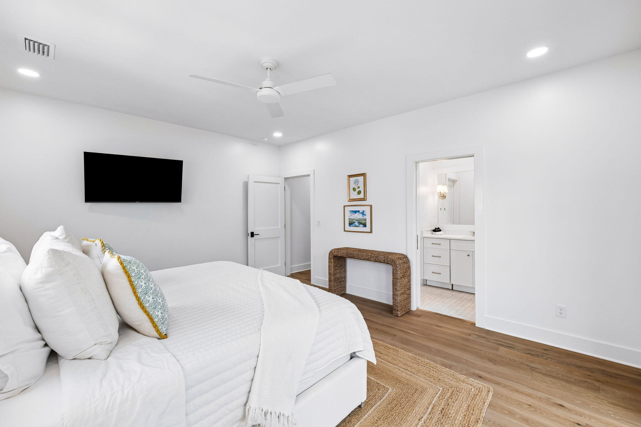 main property photo 68