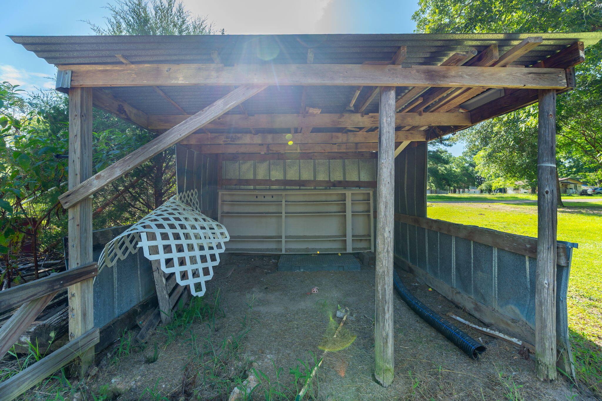 main property photo 37