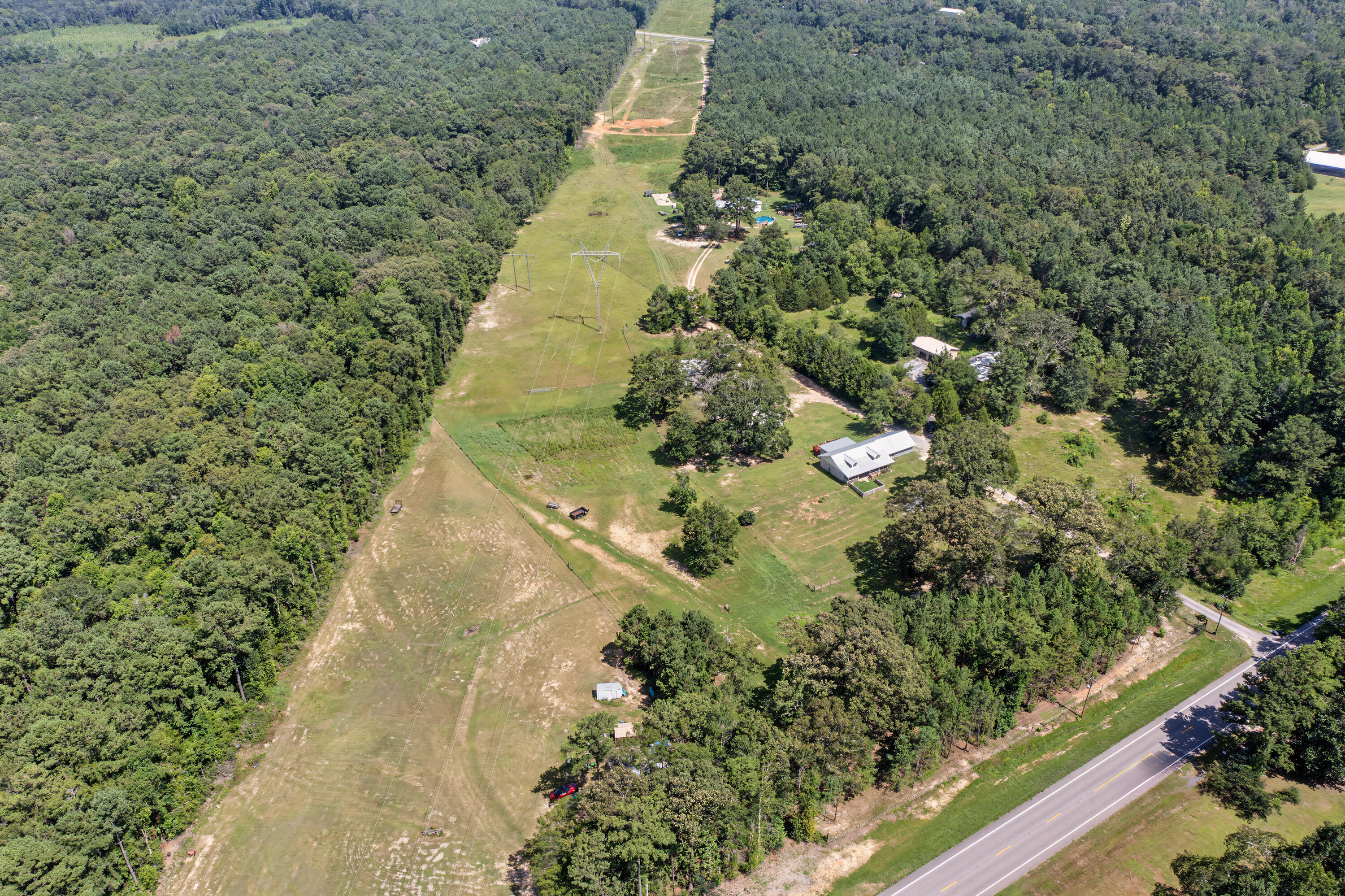 main property photo 29