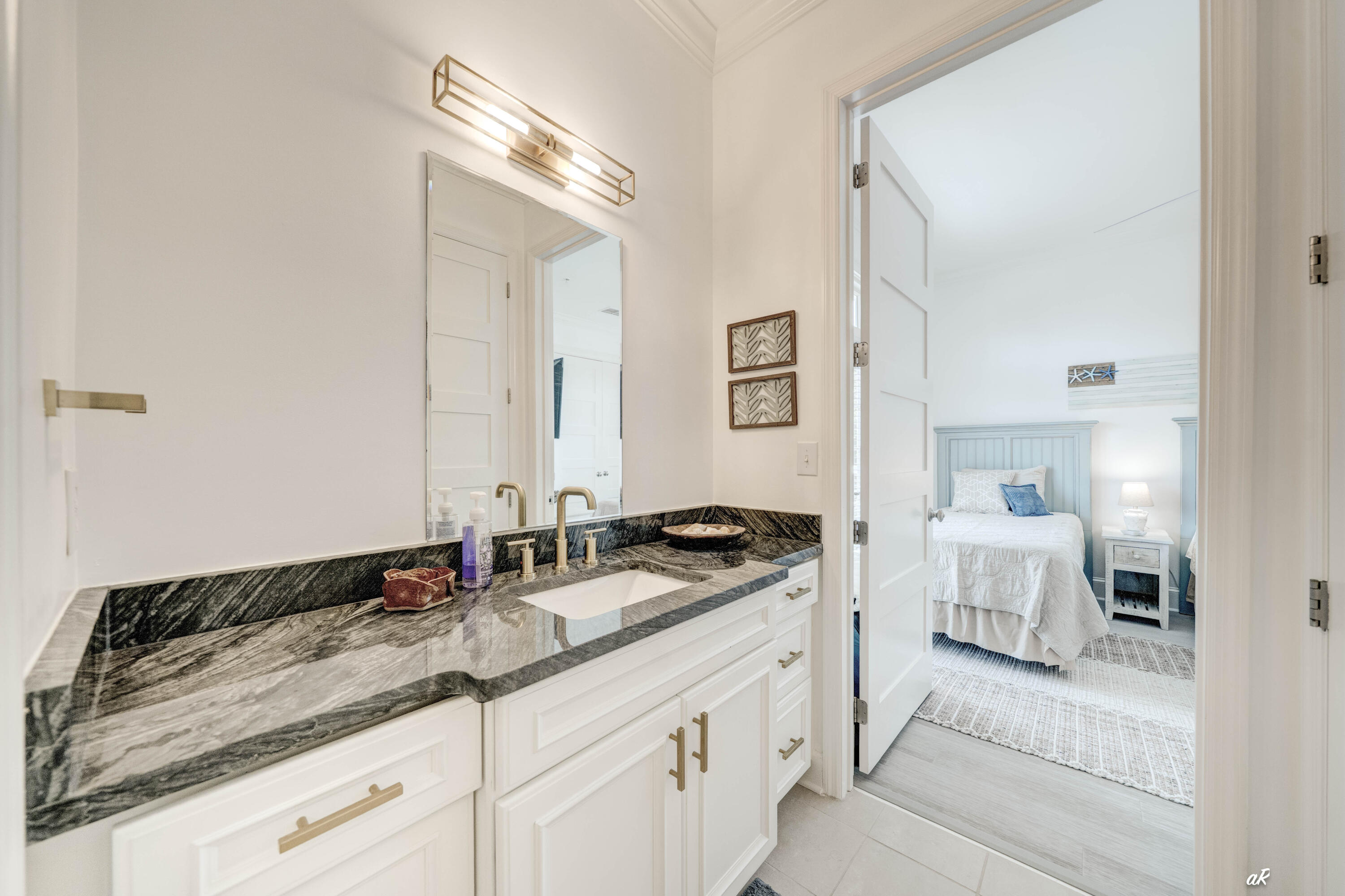 property viewer photo 28