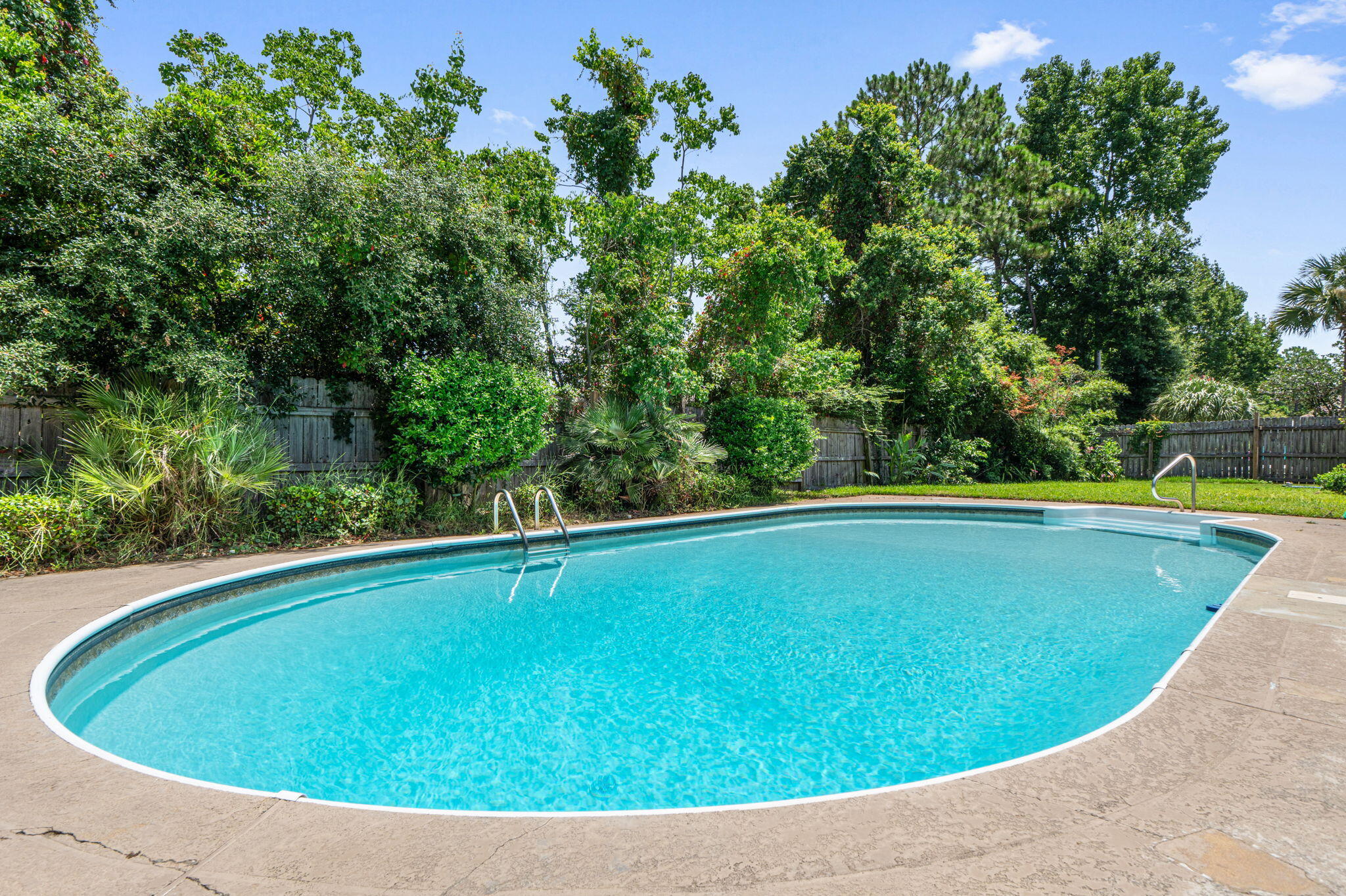 main property photo 44